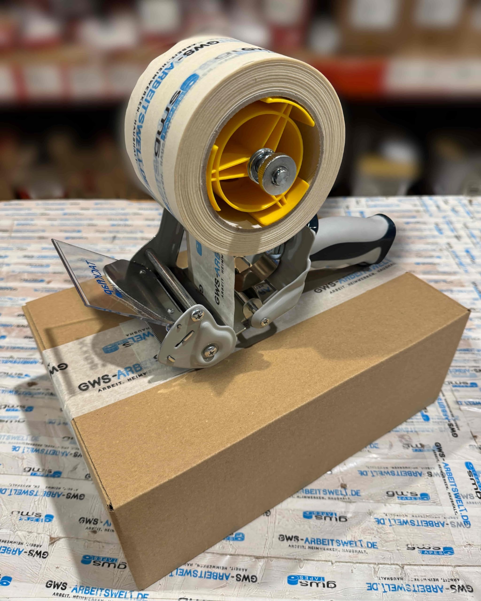gws Dispensador de cinta adhesiva profesional con marco de metal estable, hoja de seguridad y mango ergonómico de goma (2 dispensadores, para rollos de hasta 66 m x 75 mm)