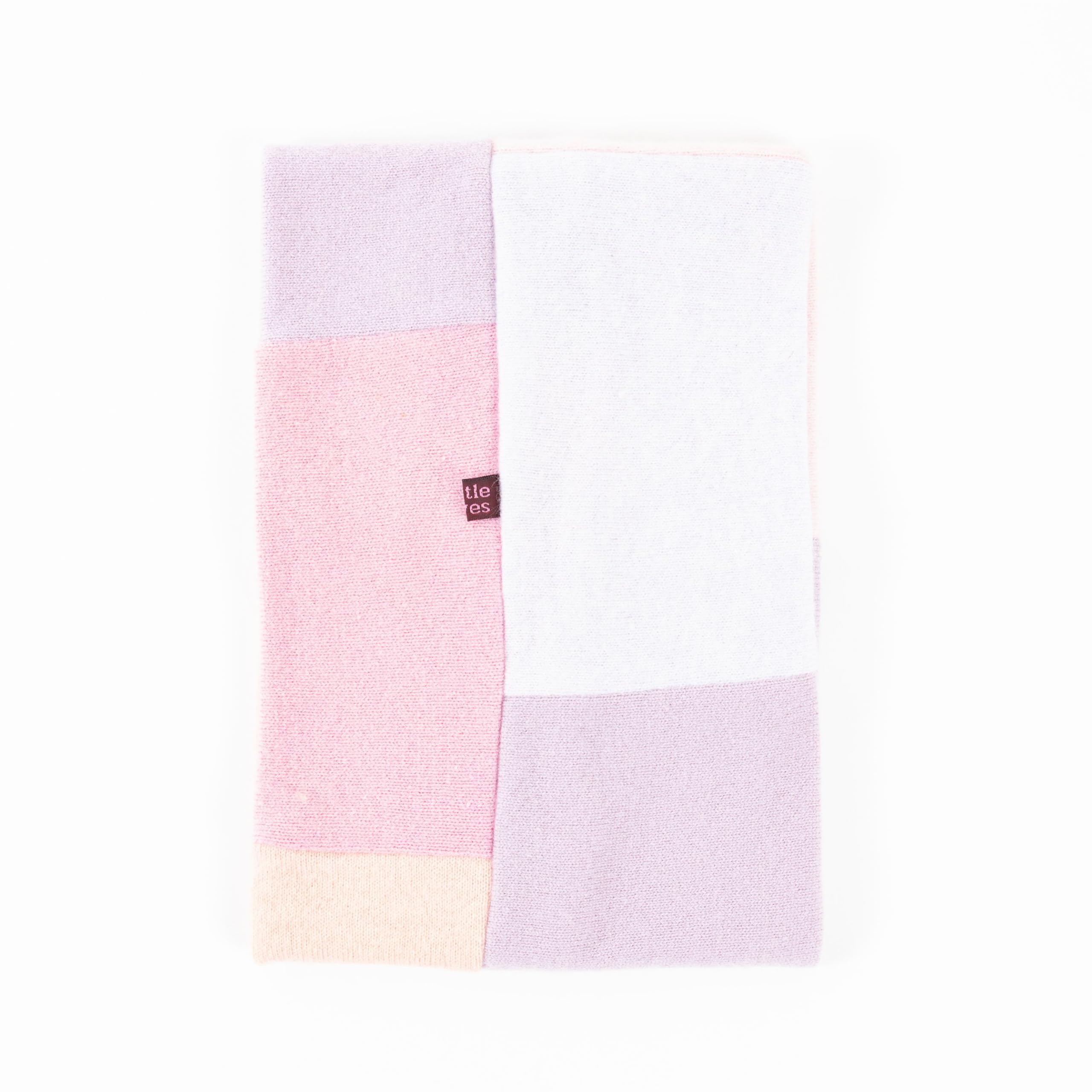 Turtle Doves 100% Recycled Cashmere Neckwarmer (Pink Fizz)