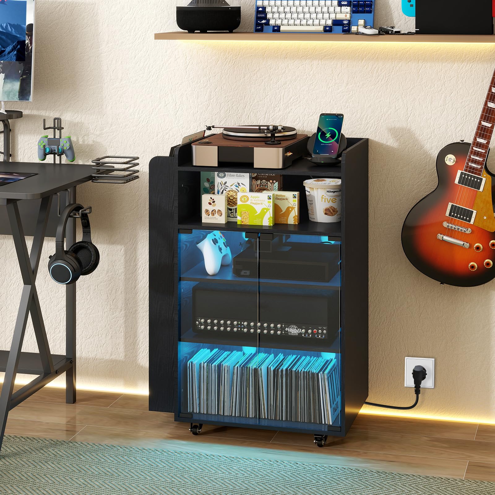 YU YUSING Meuble Vitrine CD Chaîne HiFi à 5 Niveaux avec Éclairage RGB 20 Couleurs, Prise Intégrée et Roulettes, Meuble Platine Vinyle, Étagères Réglables pour Tourne Disque, DVD, Salon/Bureau/Studio
