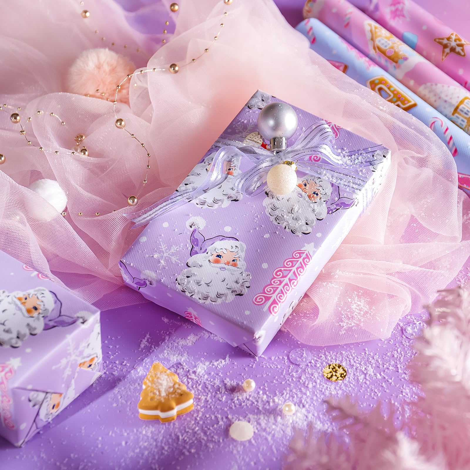 WRAPAHOLIC Weihnachts-Geschenkpapier-Set – Pastellrosa, Lila, Lebkuchenhaus und Weihnachtsmann, Geschenkpapier mit geprägtem Bündel mit Geschenkschleife & Band & Etikett & Aufkleber