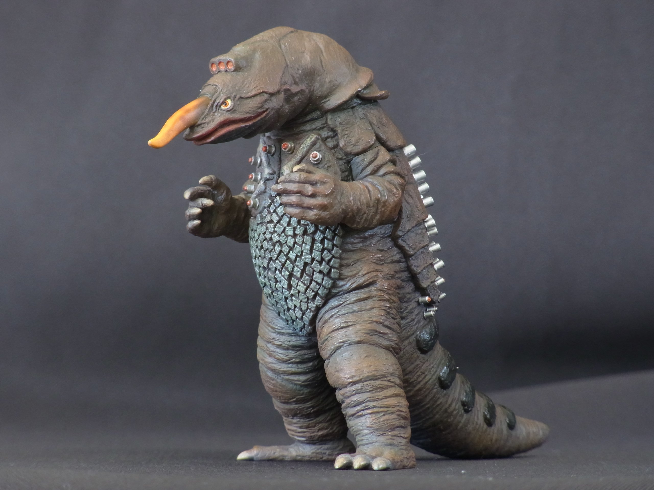 Amazon | 怪獣ミュージアム ウルトラマン ザラガス 約100mm ポリ