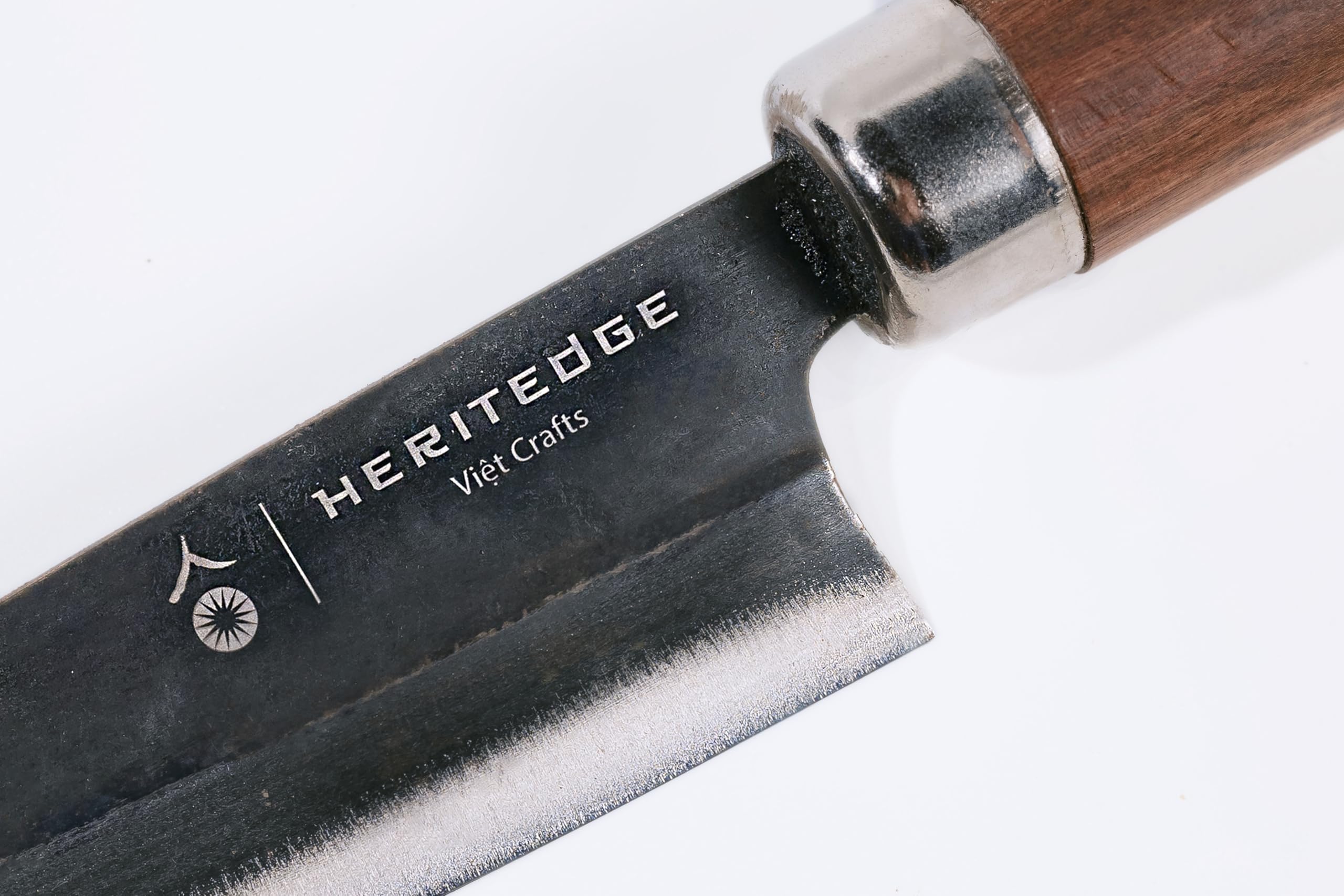 Handgefertigtes Küchenmesser – Hac Classic | Handgeschmiedet in traditioneller Schmiede in Vietnam | Carbonstahl 60–61 HRC | Tamarindenholz