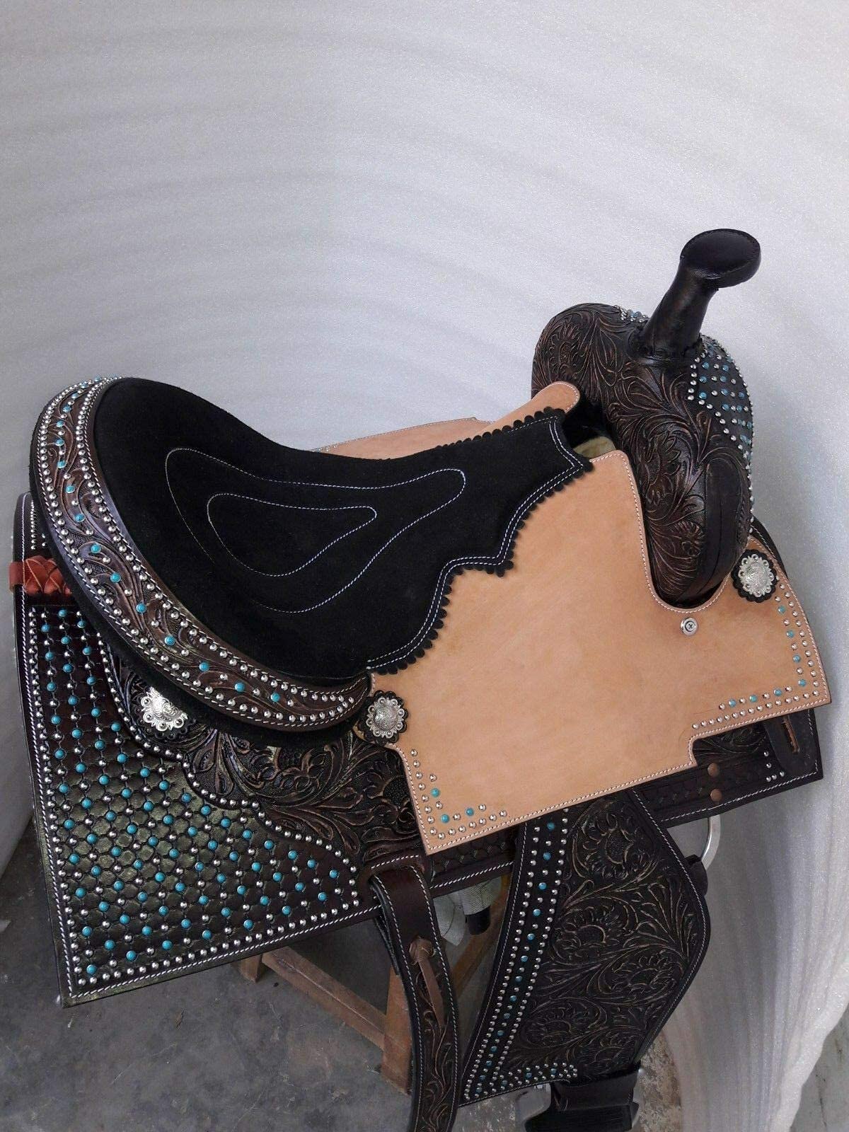 Equestrian Universe - Sella da corsa Western Barrel con testa e colletto coordinato