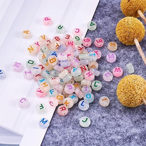 Miniatura 3 de KISSITTY 200 cuentas de letras que brillan en la oscuridad, acrílico luminoso, planas, redondas, espaciadores de joyería, cuentas del alfabeto de