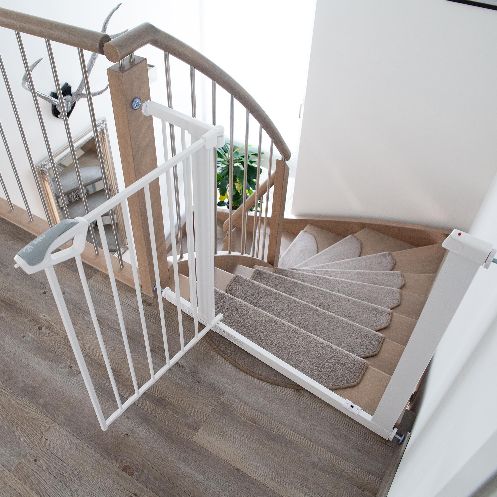 roba barrera de seguridad easySafe+ para puertas y escaleras metal ajustable 75-82 cm extensible hasta 110 cm TÜV cierre con indicador tope 90° sin taladrar para niños 0-24 meses blanco