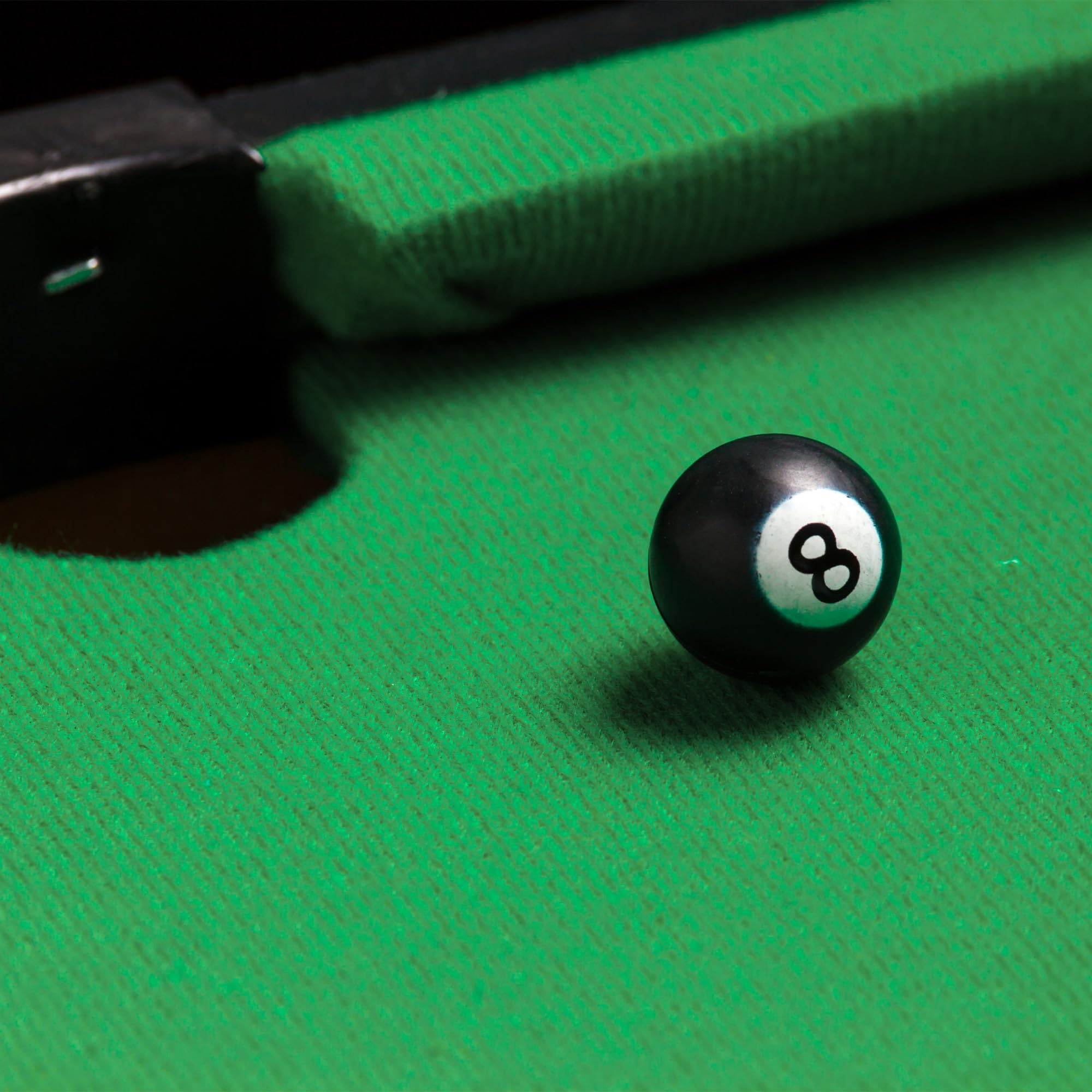 FISHTEC Mini Billard de Table Complet avec Accessoires - Conception en Bois MDF et Tapis en Feutrine Vert - Idéal pour s'amuser en Famille ou Entre Amis - Format Compact 69 x 35 x 17 cm