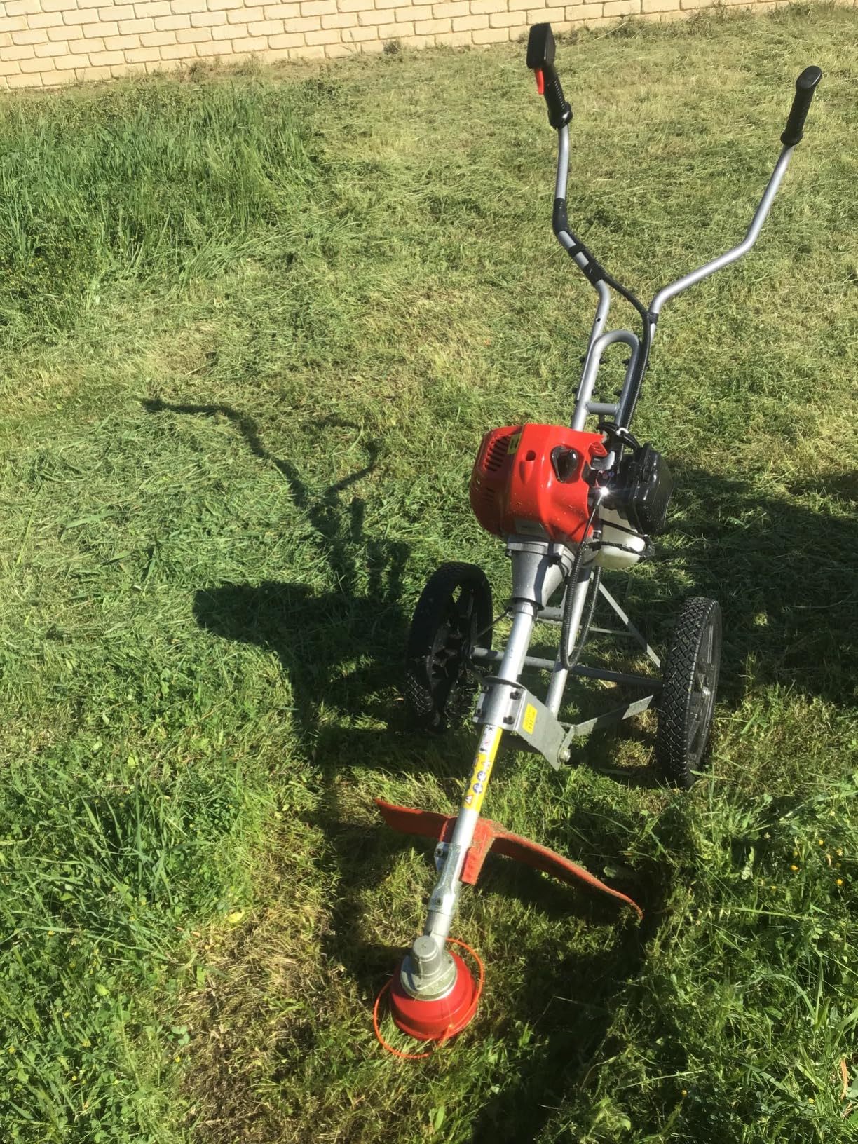 Giantz 62cc Petrol Brush Cutter Whipper Saw Trimmer 2 Stroke 3-in-1 Wheel main image 0