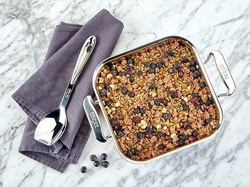 Vista 4 de All-Clad, Juego de sartenes con tapa de acero inoxidable y plástico, sartén cubierta cuadrada de 8x8 pulgadas, apta para horno y parrilla