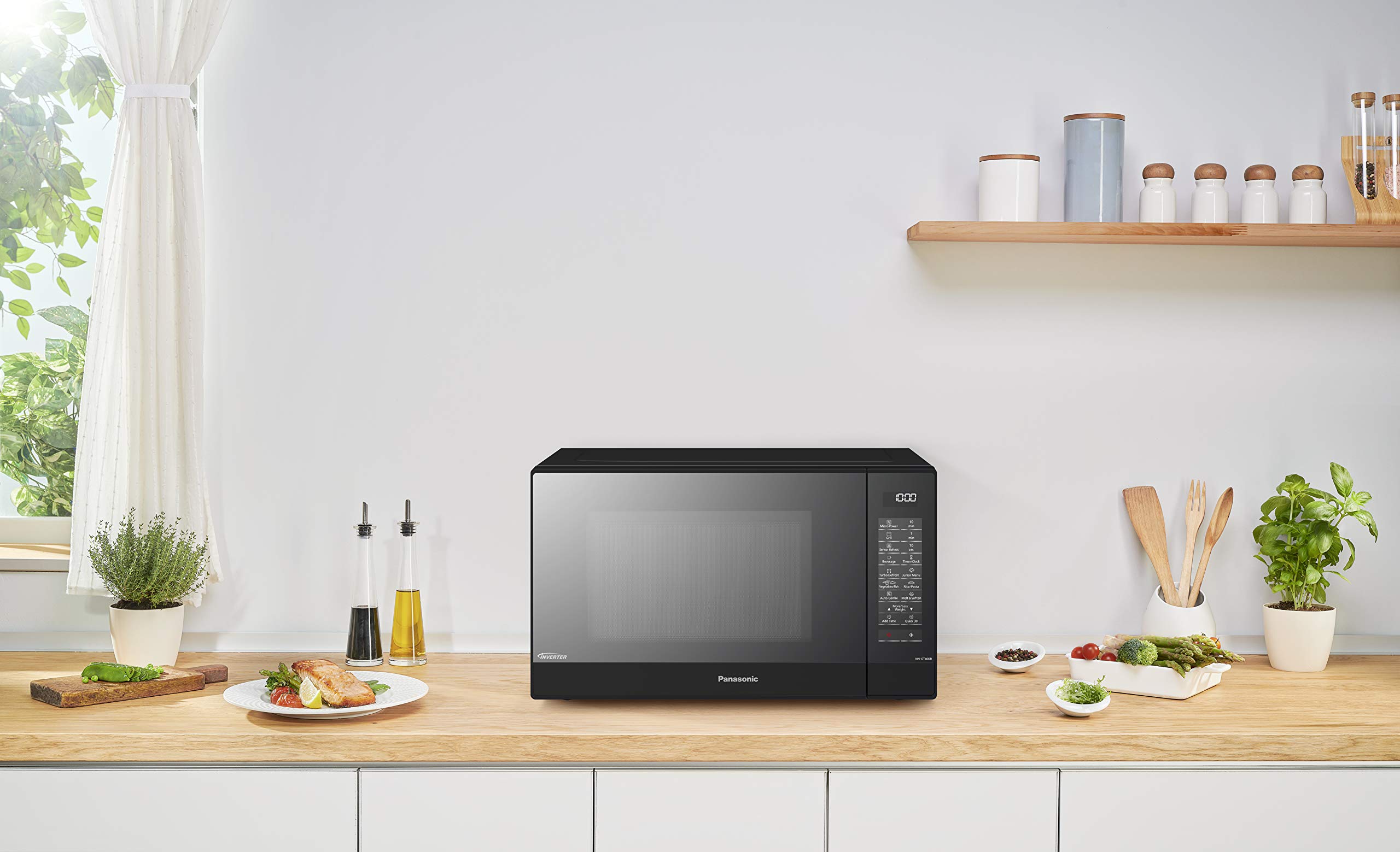 Panasonic NN-GT46KBSUG | Kuchenka mikrofalowa Grill 2 w 1, 31 L, technologia inwerterowa, grill kwarcowy 1100 W, mikrofalówka 1000 W, 24 programy, gramofon 34 cm, czarny - wersja FR