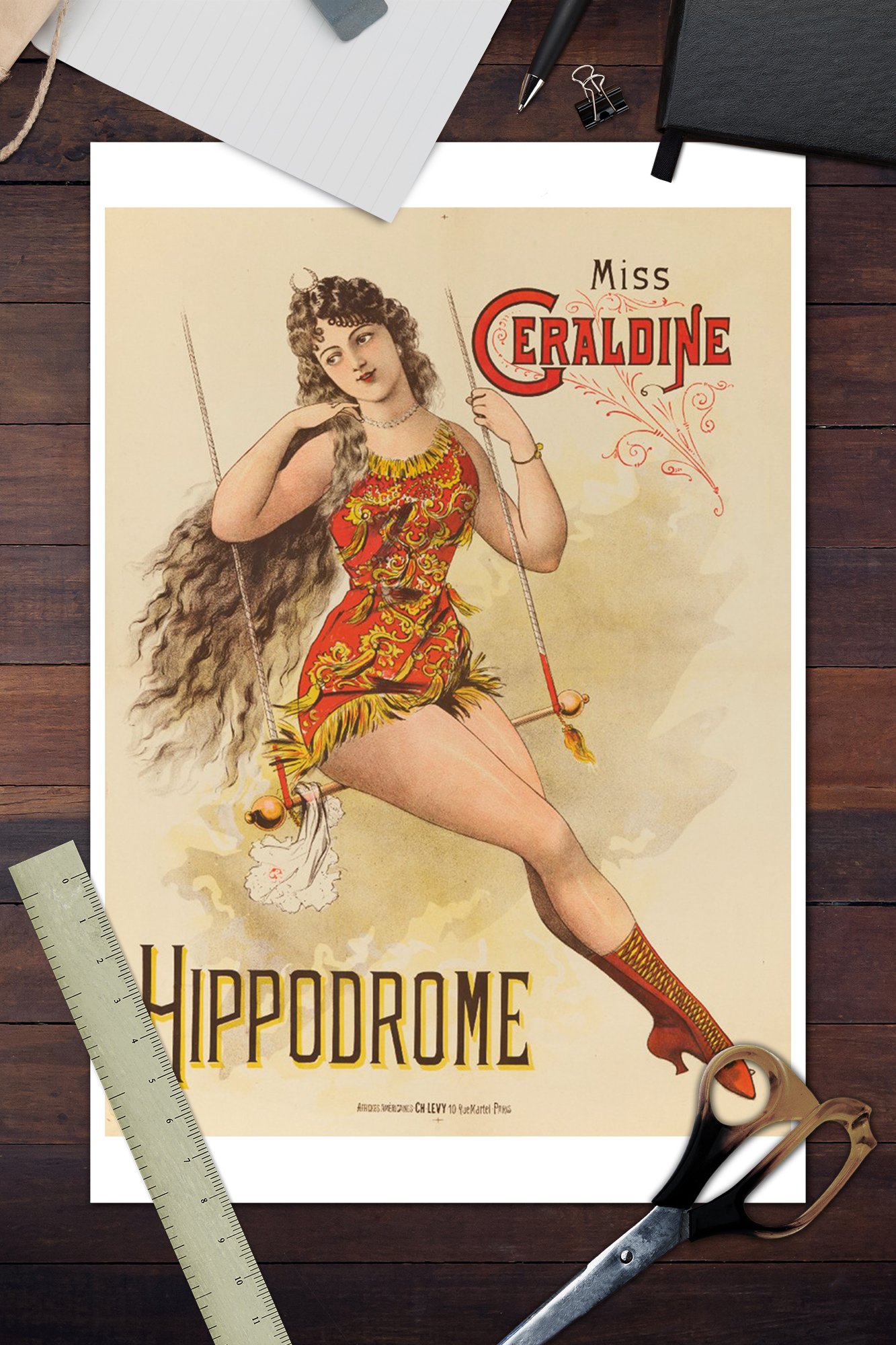 Amazon.com: Lantern Press France, Hippodrome, Miss Geraldine