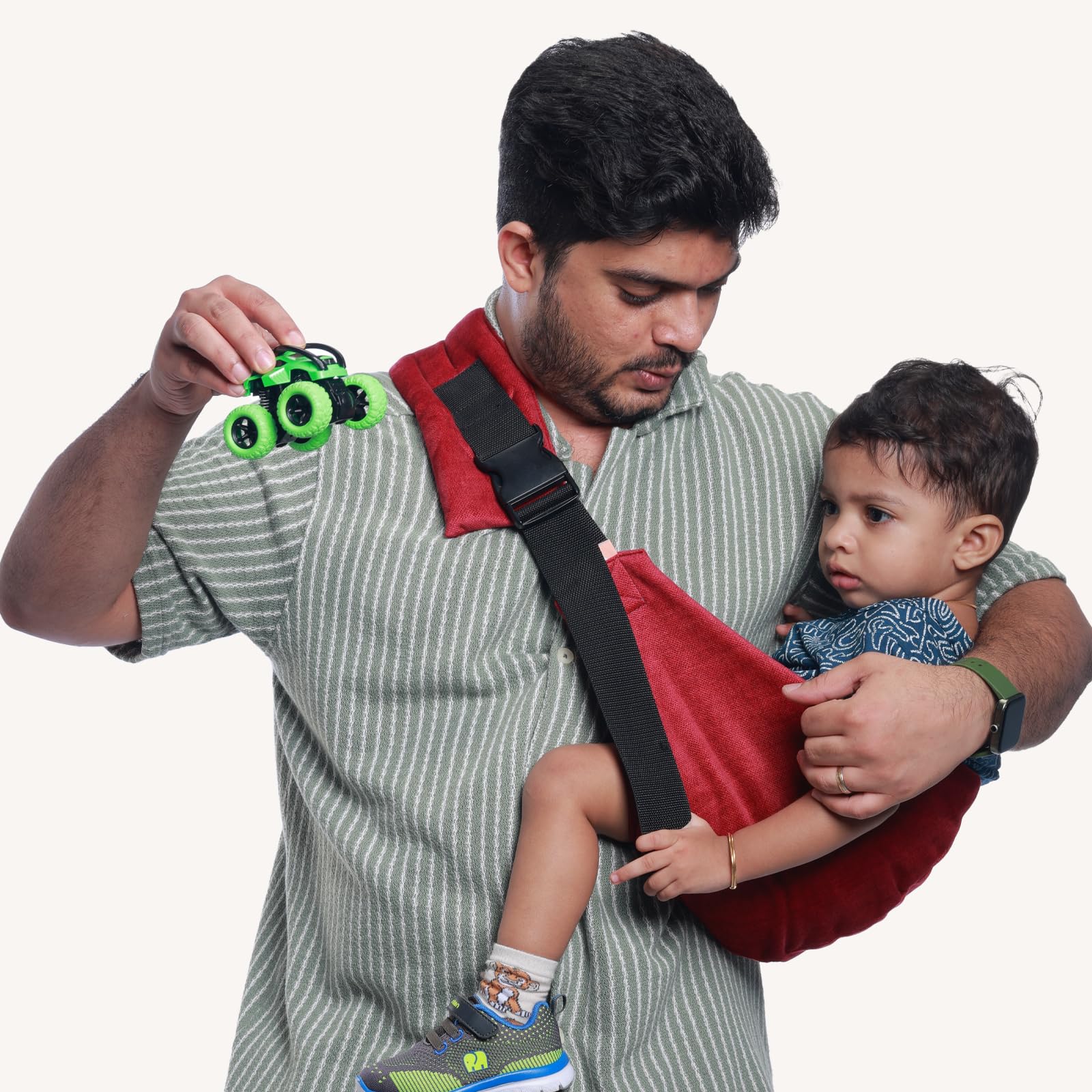 Snugs Ergonomic Baby Carrier | Luxe Edition | Toddler carrier | Sling carrier | Breathable and Lightweight Fabric | Adjustable Straps | Suitable for 8 Months to 4 Years | Supports Up to 20 Kg | Multicolor (Crimson Red) (B0DDCM825S) Amazon Price History, Amazon Price Tracker
