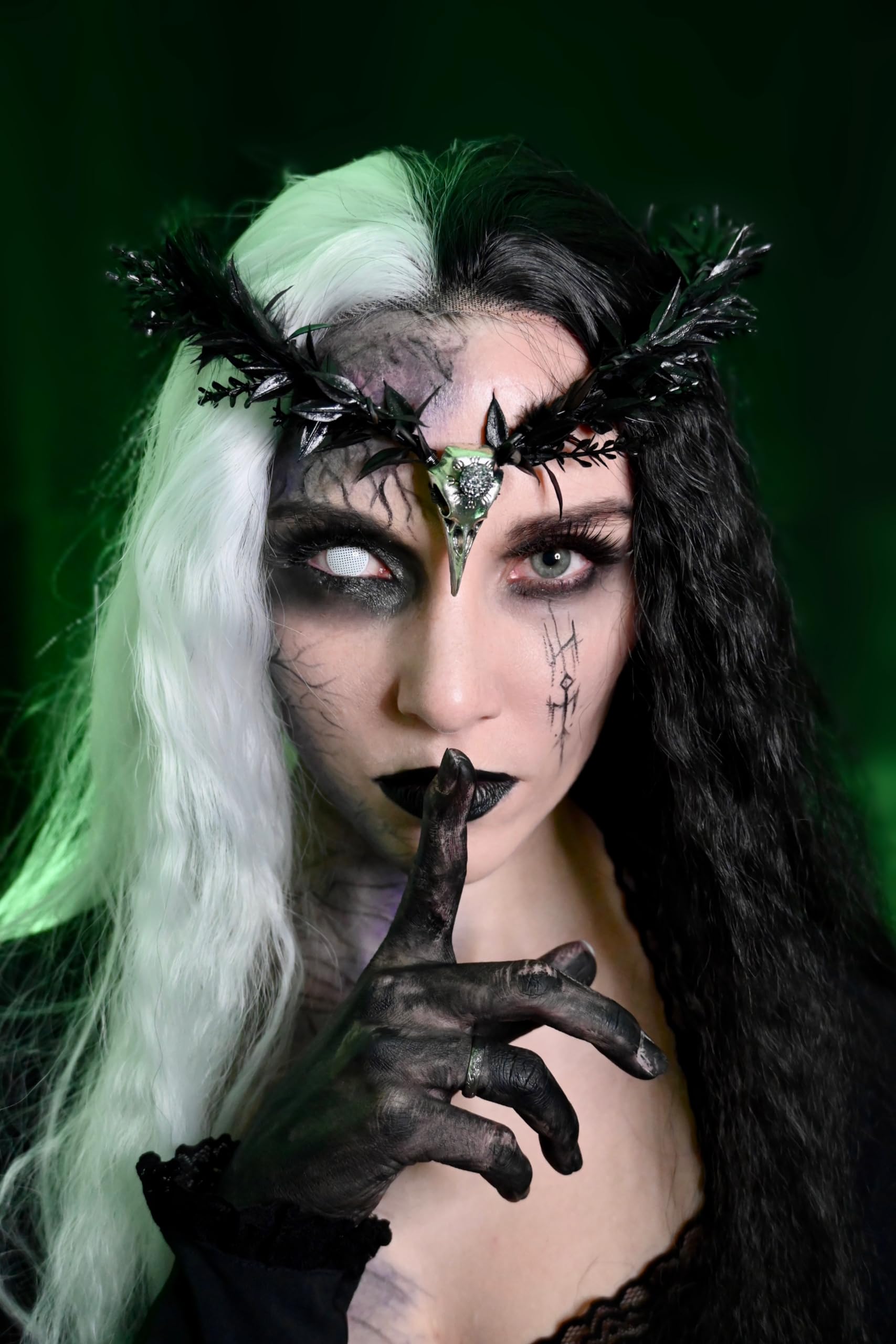 MOSTORY Diadema Gótica Con Cuernos De Ciervo Y Astas Oscuras – Corona De Flores Para Bruja Y Hadas, Disfraz De Halloween Y Cosplay, Ajuste Ajustable Para Adultos