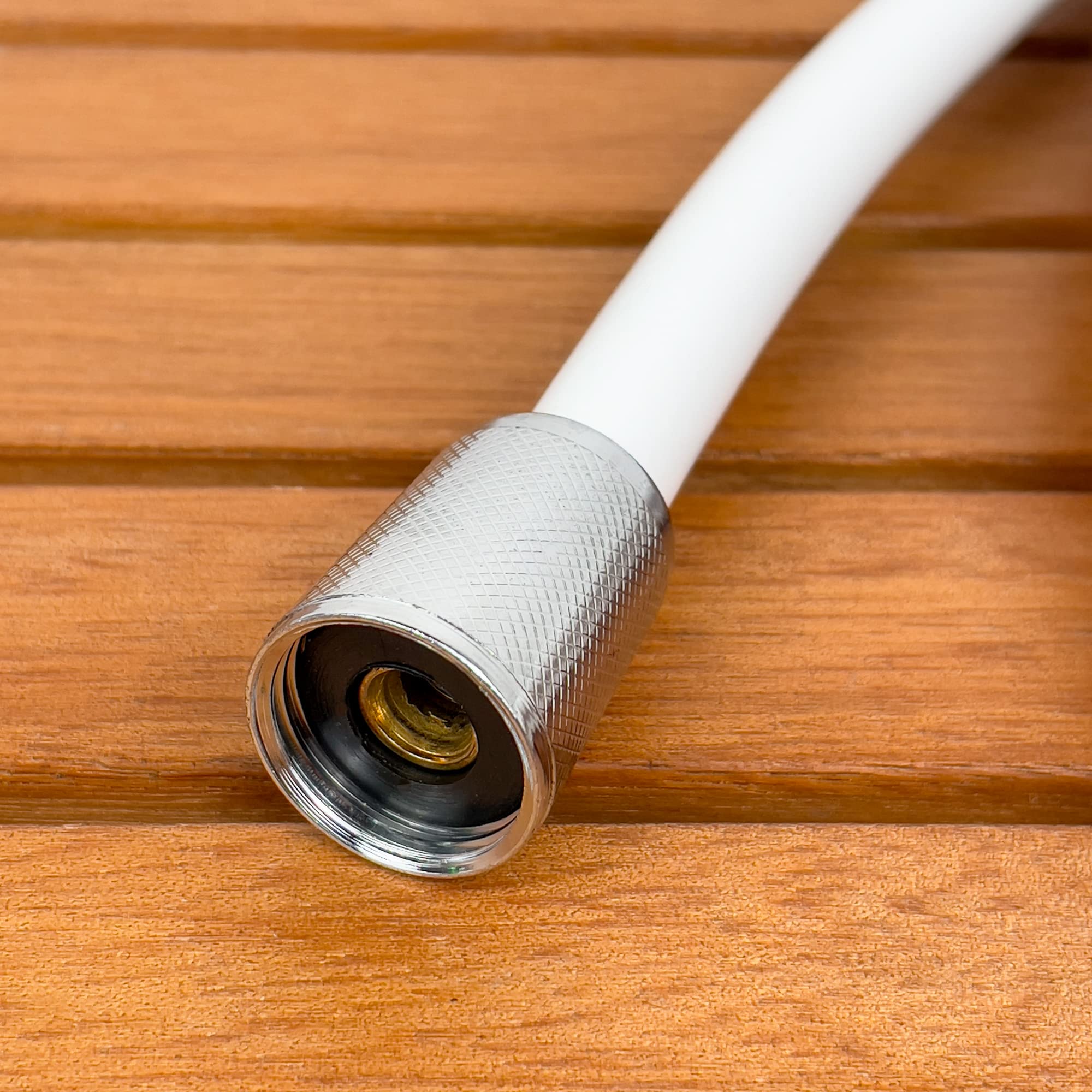 Cofan Tubo Flessibile Per Doccia 1,5 M In PVC Bianco - Raccordi In Ottone, Filetto Universale 1/2", Antitemperatura