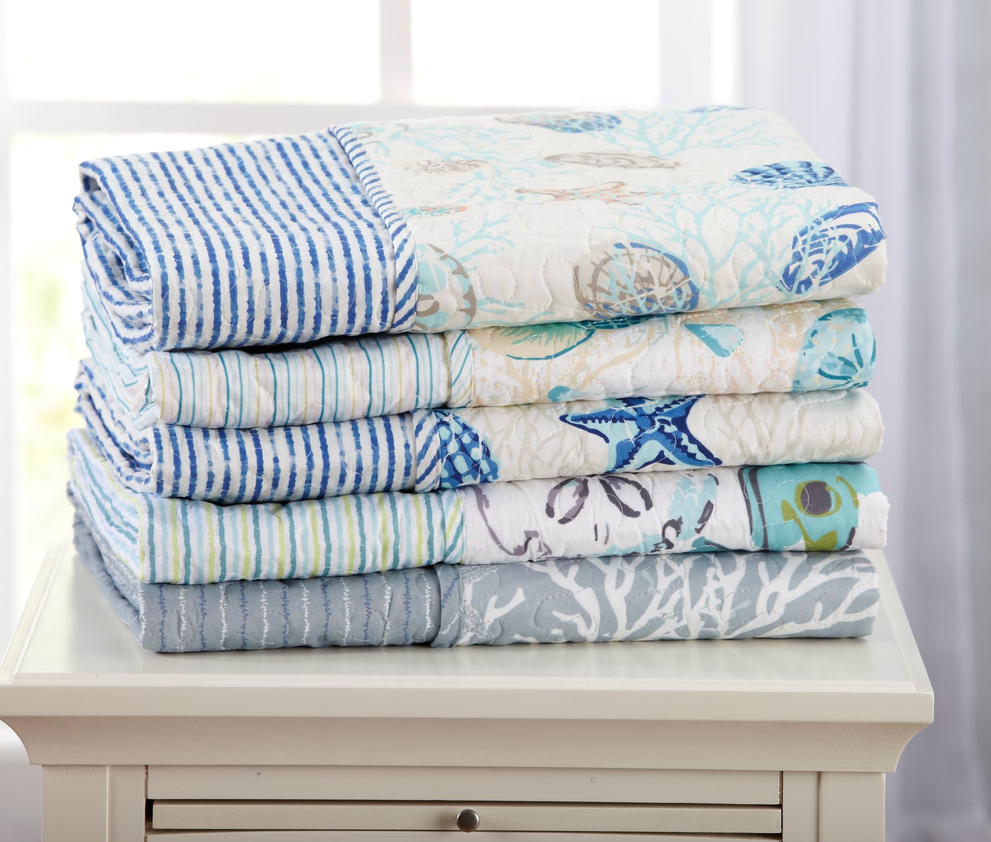 Great Bay Home Decorative Reversible Quilted Throw. Coastal Beach Theme. Elegant Throw Blanket for Bed, Couch, or Sofa. Fenwick Collection Brand.