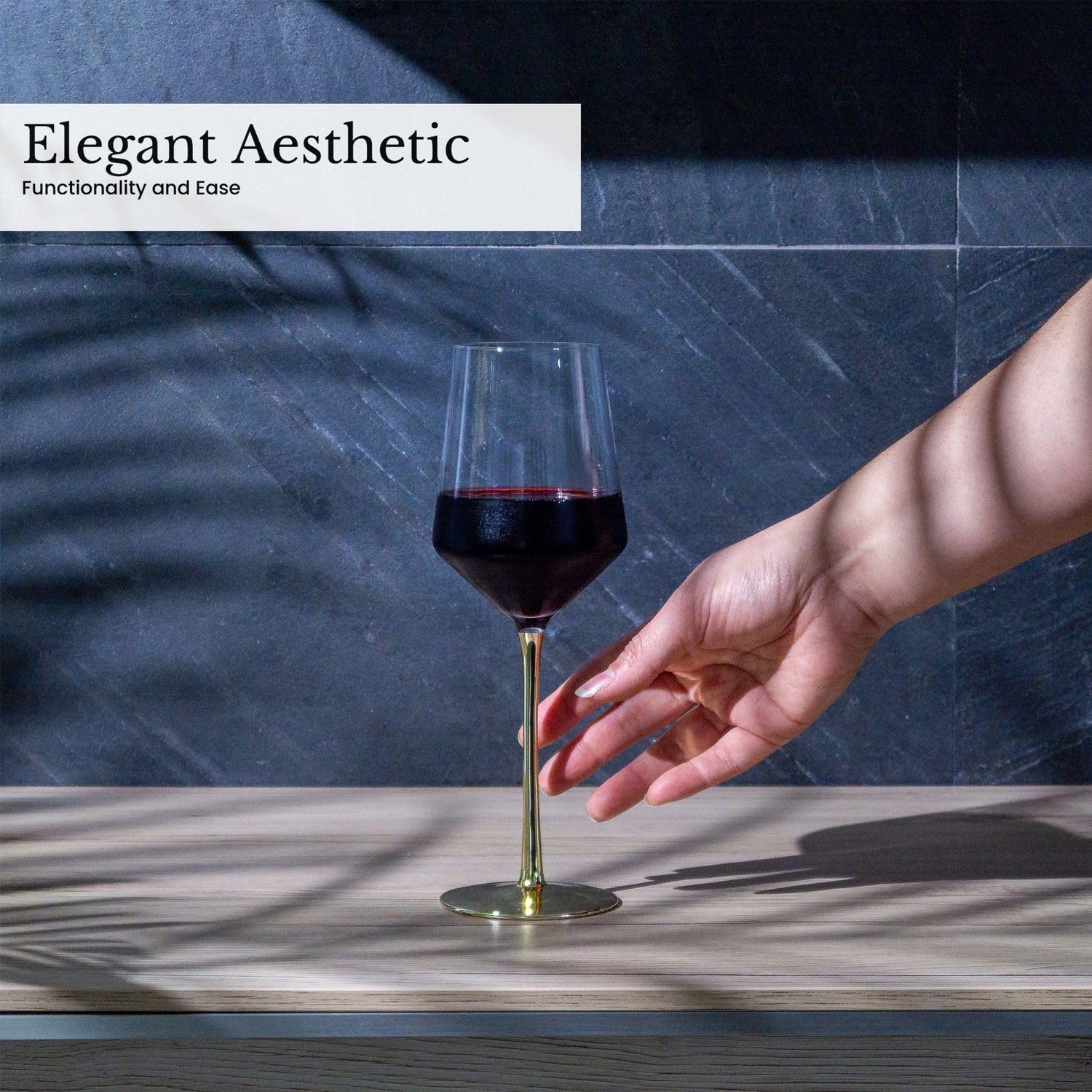 INTIRILIFE 6x Wein Glas mit goldfarbenem Stiel - 380 ml Füllmenge - Rotwein Weißwein Glas Kelch Kristallglas stoßfest