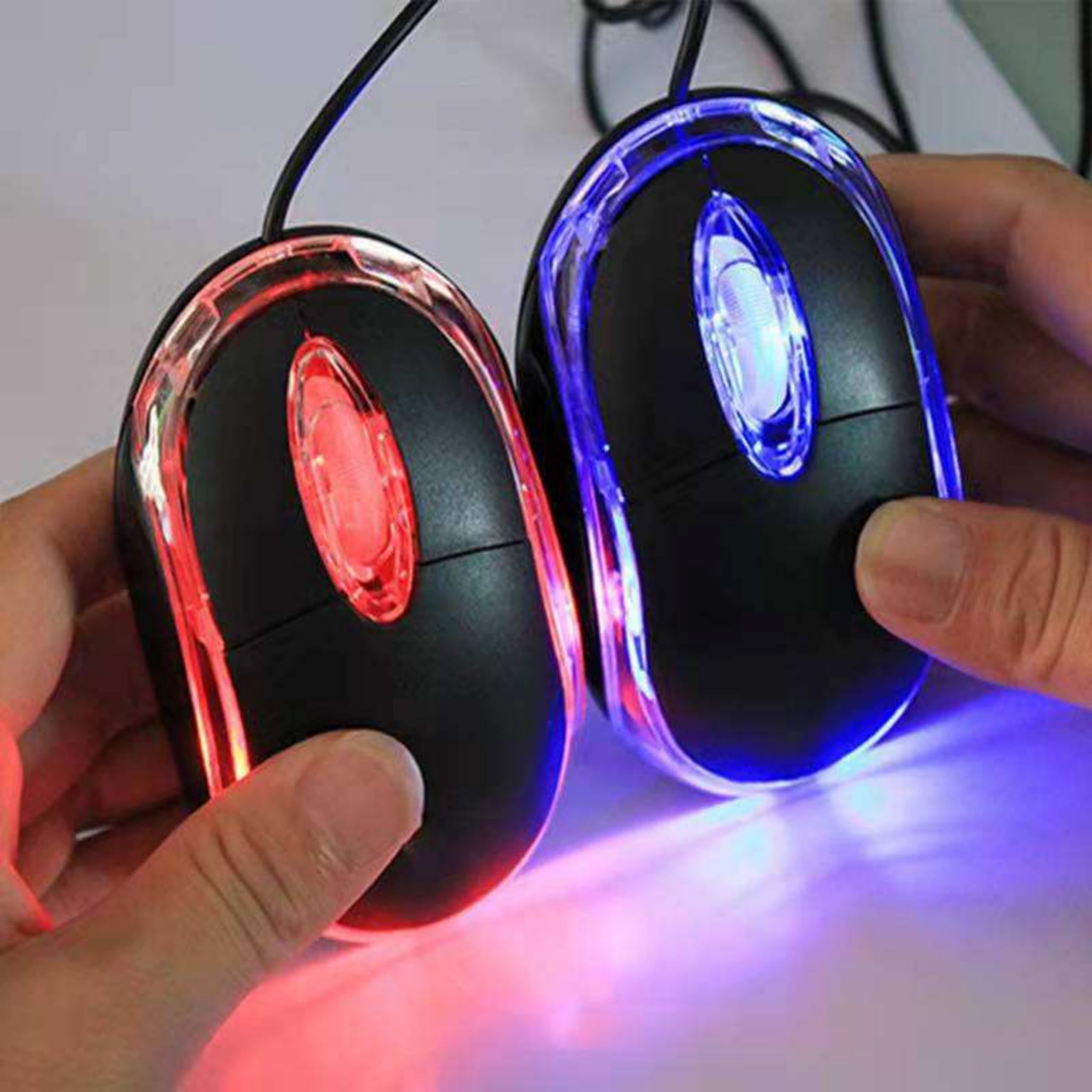 ANRANK UM2030AK - Ratón óptico USB 3D con 3 botones, rueda de desplazamiento, luz LED, color negro