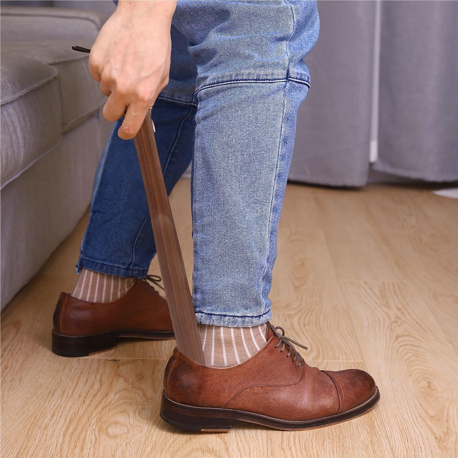 Calzador de madera con mango largo, herramienta elevadora de 50cm, ligero y duradero for hombres y mujeres, calzadores de viaje