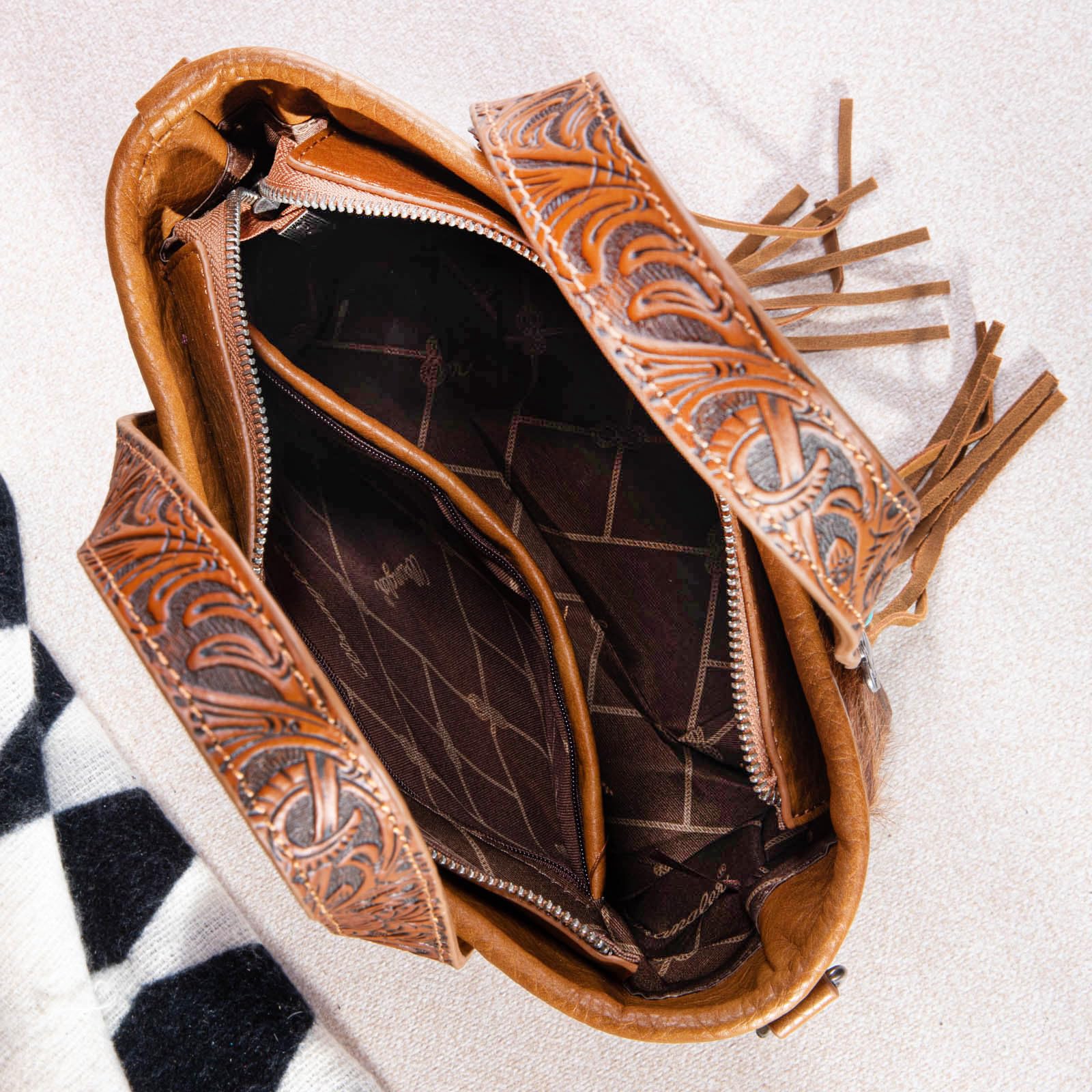 Montana West Wrangler Tragetasche aus Rindsleder für Damen, Western-Werkzeugtasche, Lederfransen mit türkisfarbenem Stein-Concho