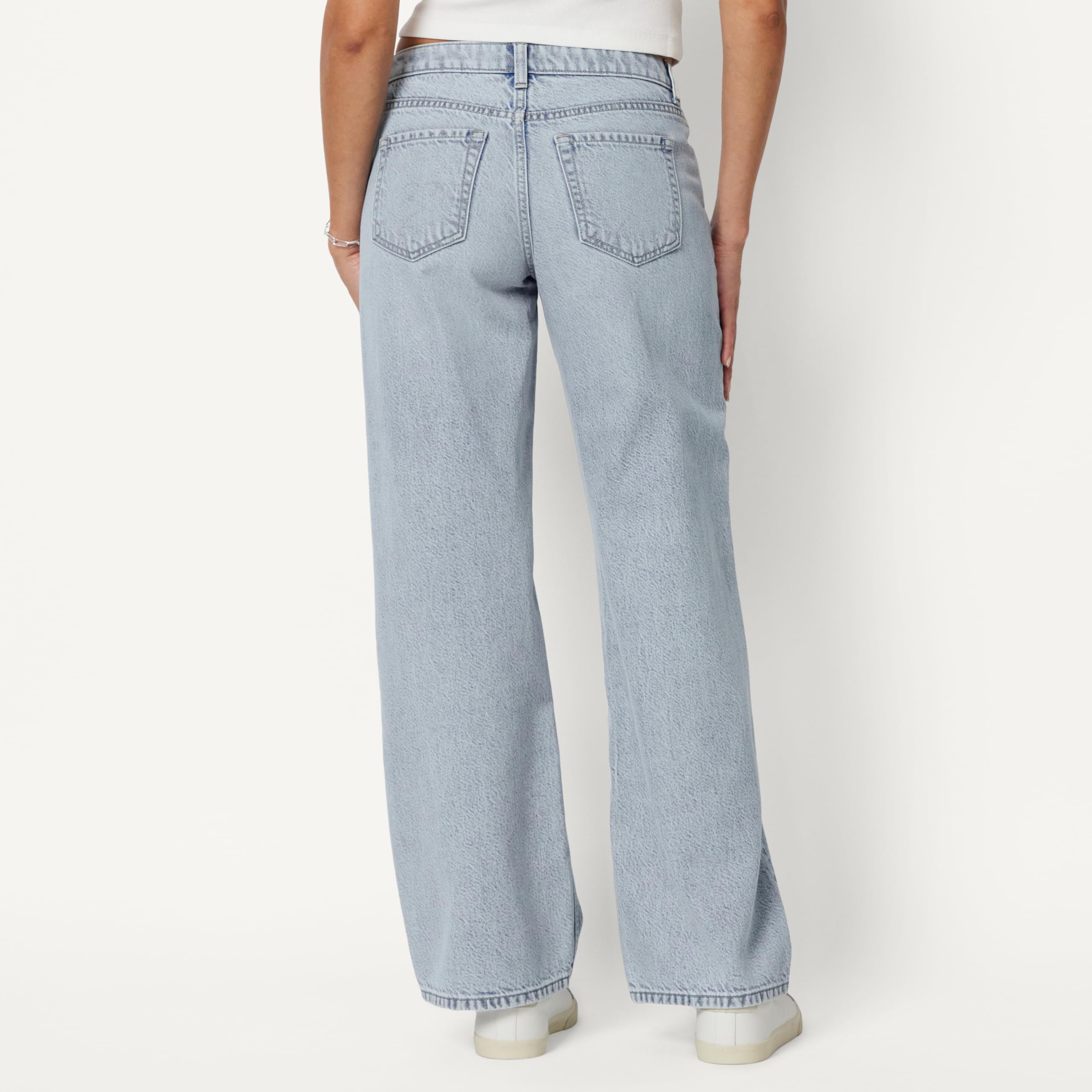 Amazon Essentials Jean Ultra Doux à Taille Basse et Jambes Larges Femme