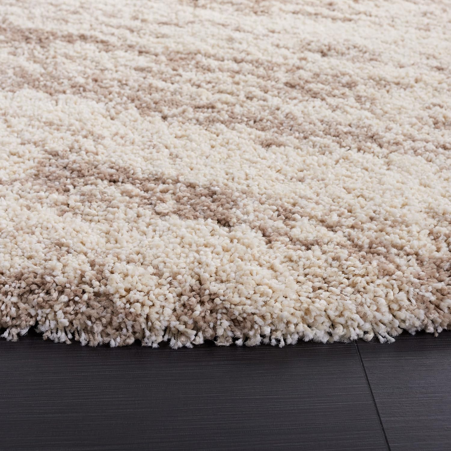 SAFAVIEH Hudson Shag Collection Area Rug - 5' x 8' Oval, Ivory/Beige, Geometric Design, Plush 1.9 Inch Thick Ideal for High Traffic Areas in Living Room, Bedroom, Dining (SGH206B)