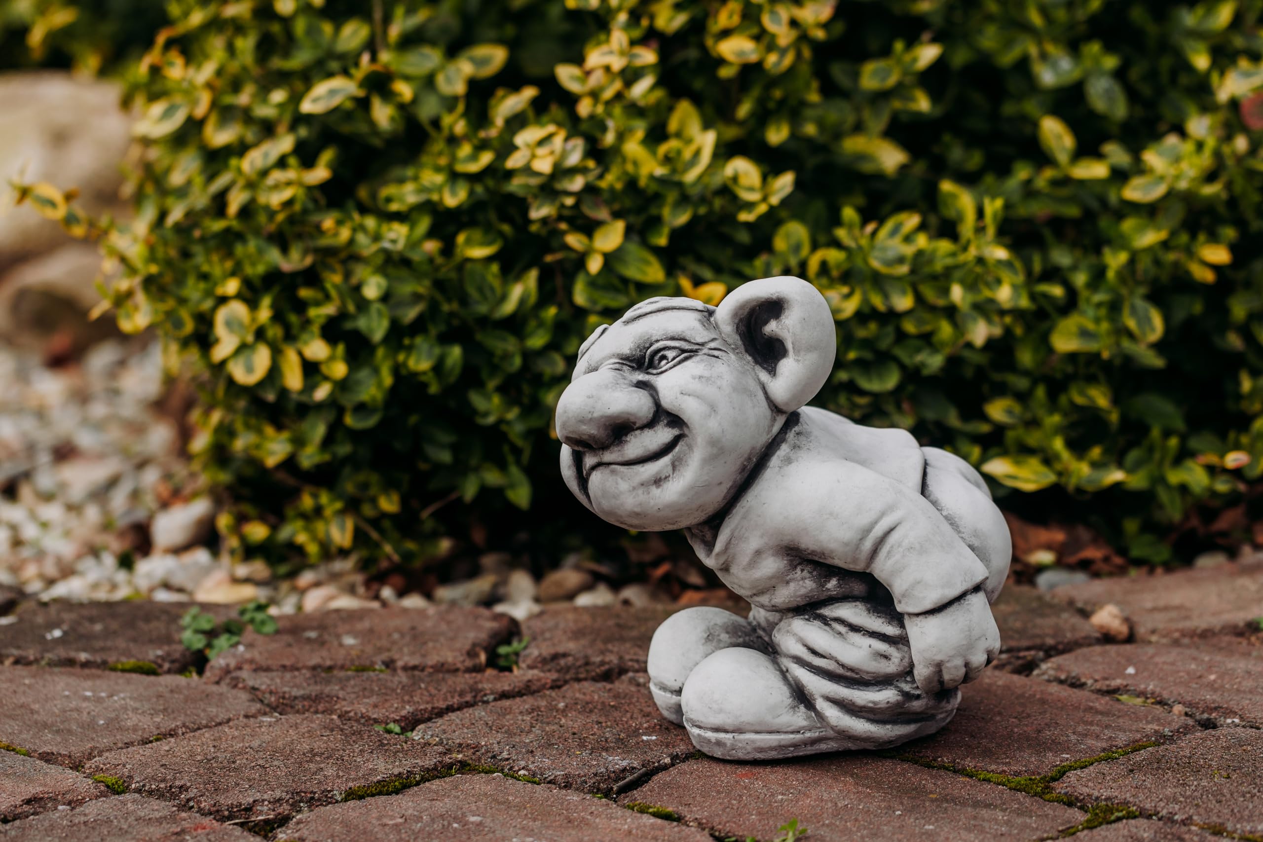 gartendekoparadies.de Lustiger Troll Modell Leck Mich, Figur aus Steinguss Frostsicher für den Außenbereich, Höhe 24 cm, Grau, 8 kg