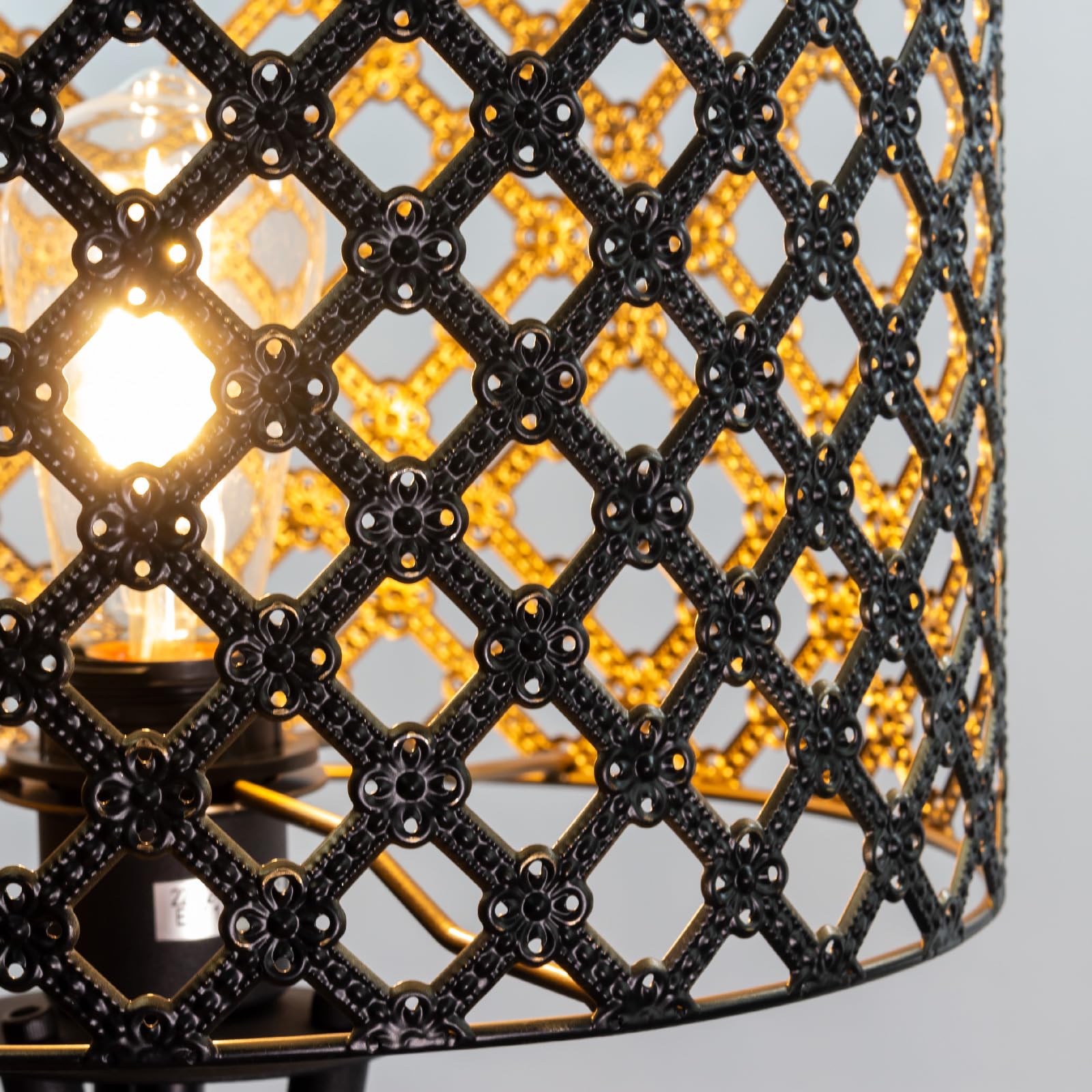 Vintage Metall Stehleuchte Dimmbar LED, Schwarz/Gold | Dreibein, Wohnzimmer & Schlafzimmer, Retro Standleuchte, Für Familien