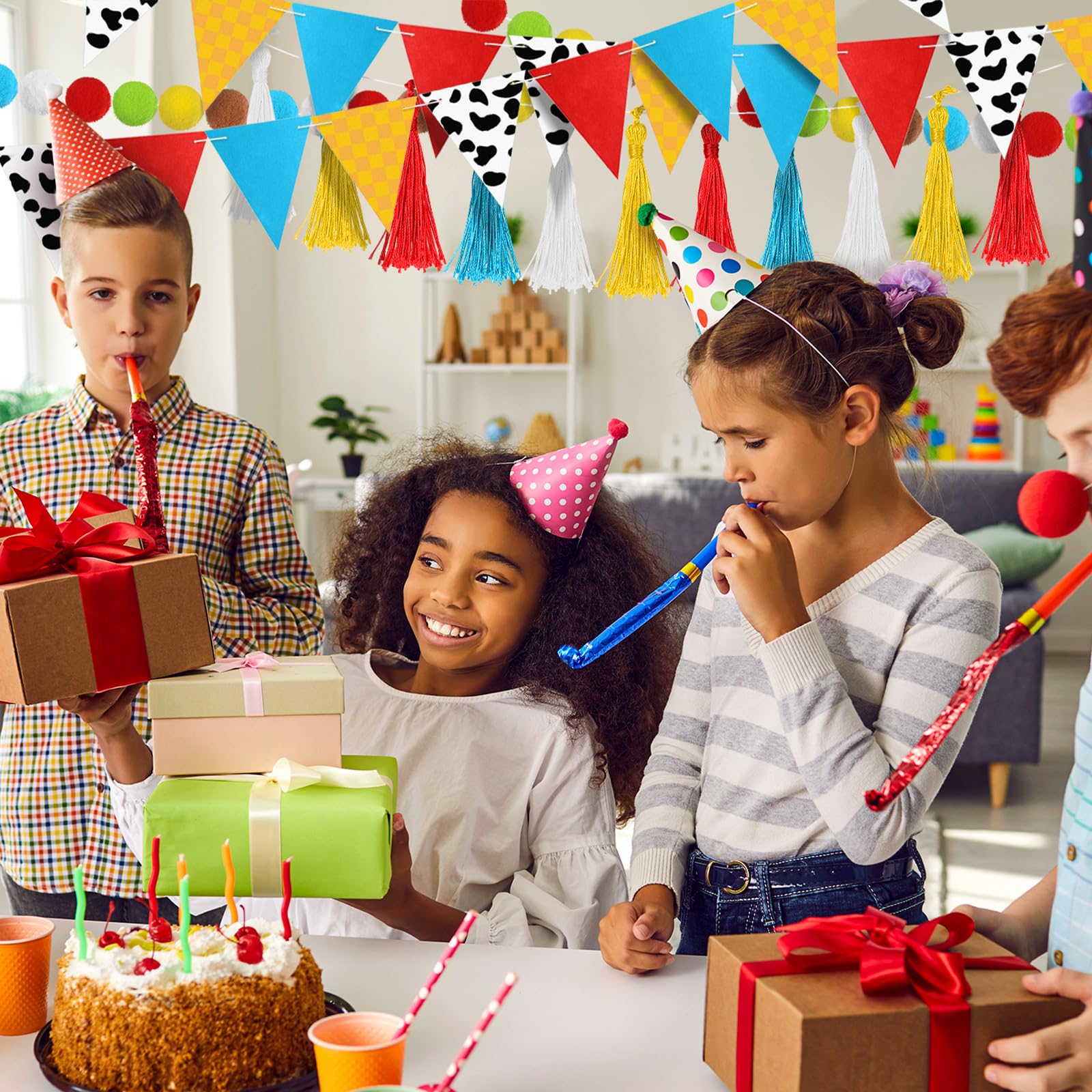 HunnmingRe 5 piezas de decoraciones de fiesta de dibujos animados de 10 pies, pancarta de feliz cumpleaños, guirnalda de tela de fieltro, borlas triangulares, banderines, bolas de pompón, guirnalda