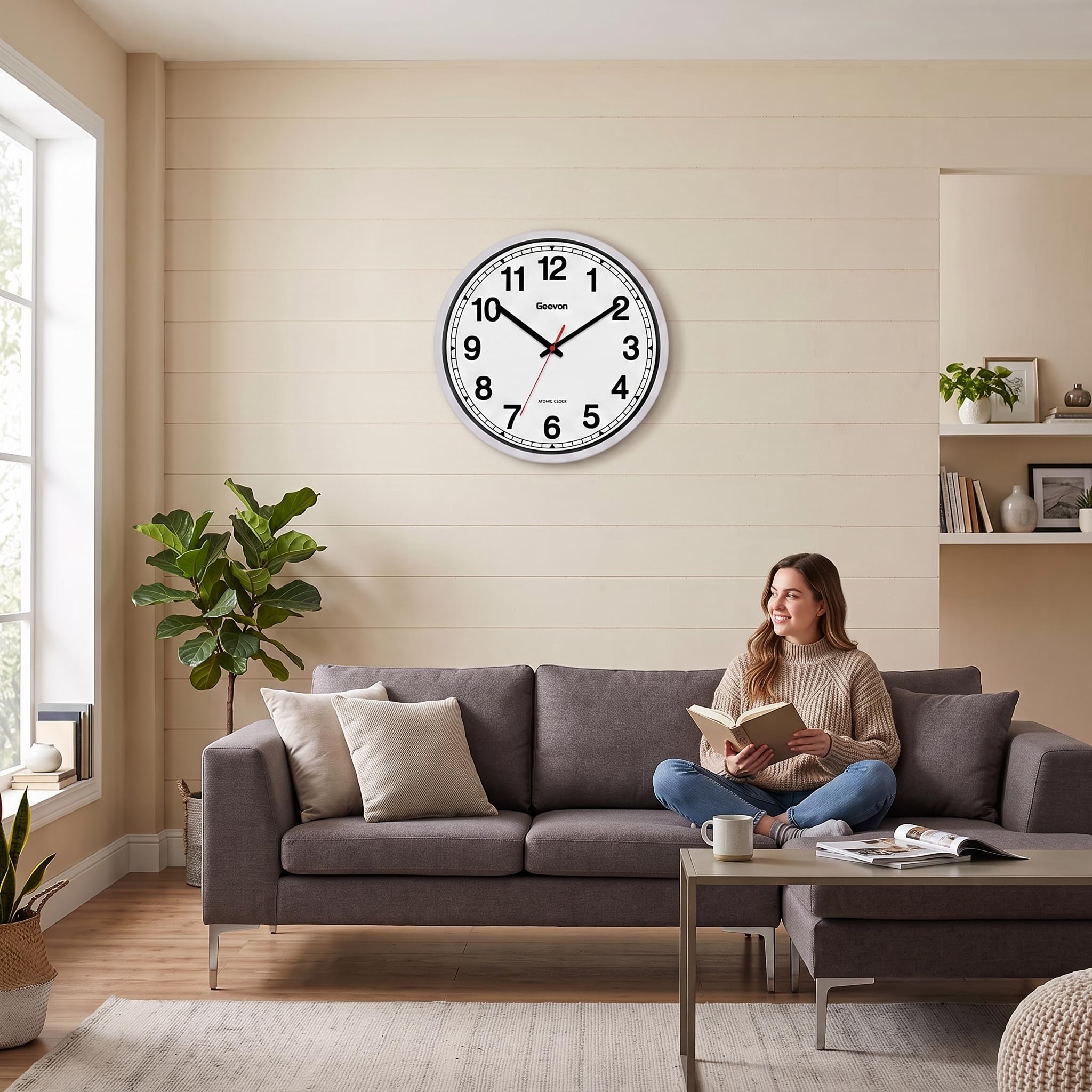 Geevon 40,6 cm große Atomwanduhr, selbsteinstellende analoge Uhr mit automatischer Zeitsynchronisation, batteriebetrieben für Zuhause, Büro, Schule, silberner Rahmen