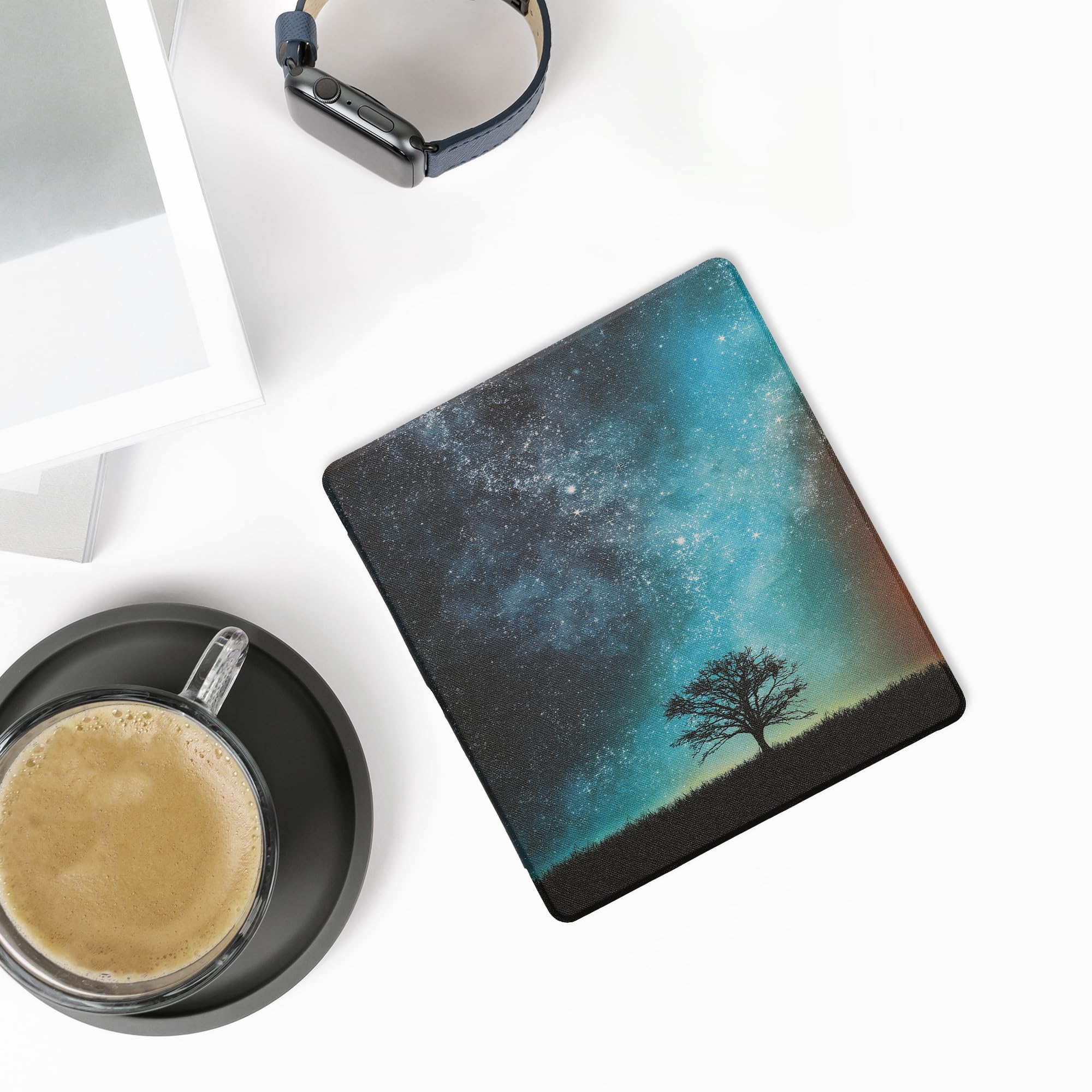 kwmobile Carcasa Compatible con Amazon Kindle Scribe (2024) Funda - Funda con Tapa y Cierre magnético de Cuero sintético - árbol y Estrellas