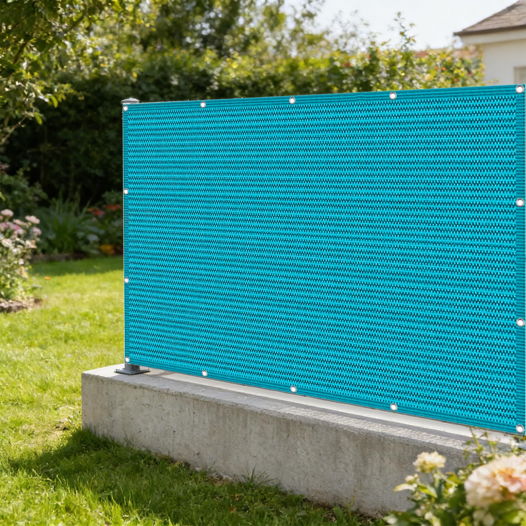Cache vue balcon bleu pour supprimer le vis-à-vis et bloquer le vent sur votre terrasse