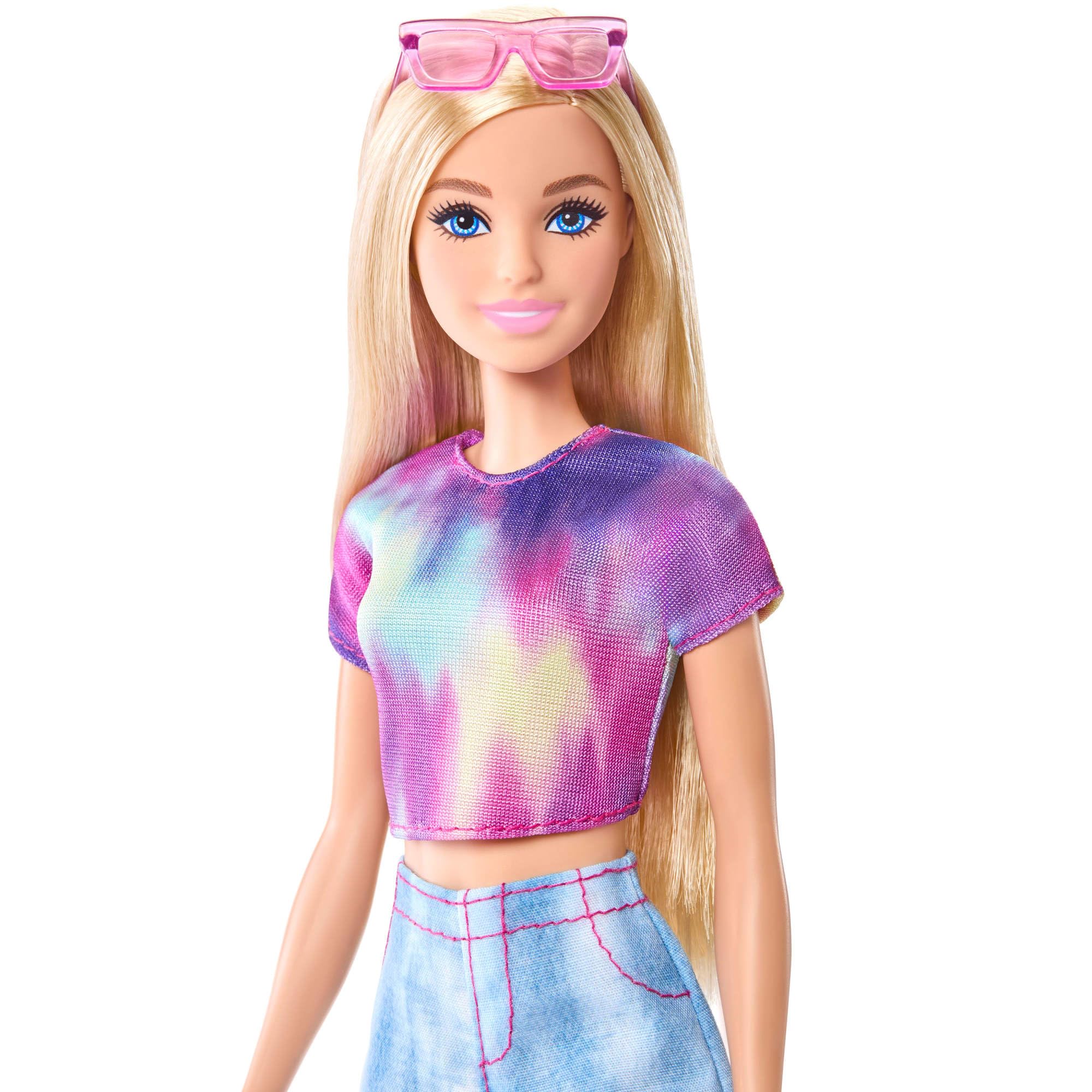 Barbie - Malibu, Bambola con Outfit Rimovibile e Accessori Inclusi tra Cui Gli Occhiali da Sole, Look Ispirato alla Serie Mysteries: Beach Detectives, Giocattolo per Bambini, 3+ Anni, JFV63