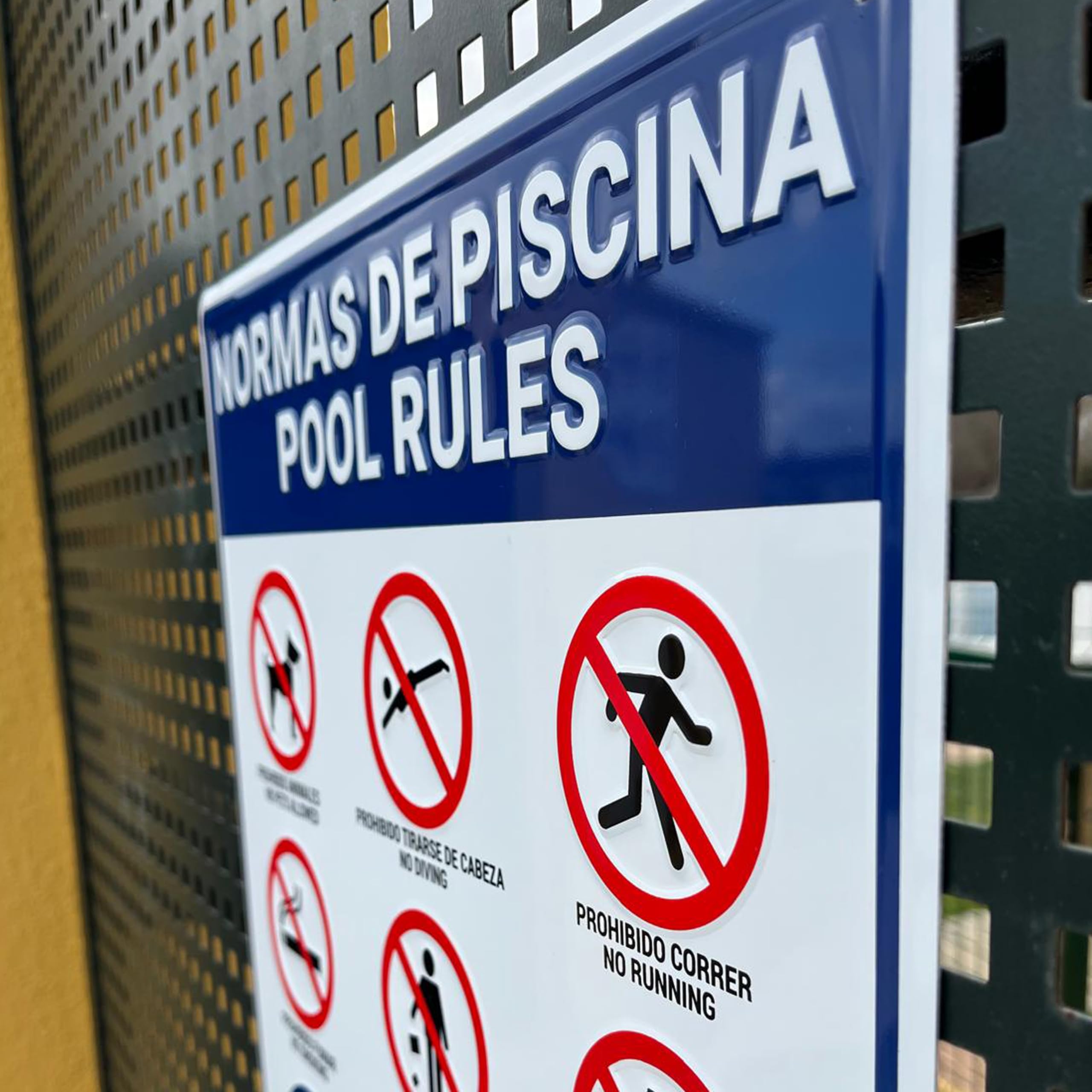 Cartel Normas De Piscina ALUMINIO | Pintura ESMALTE | RELIEVE | GRANDE. 43x31cm. GARANTIA SATISFACCION, FOTOS REALES CARTEL NORMAS DE PISCINA COMUNIDAD HOTEL | Pool Rules