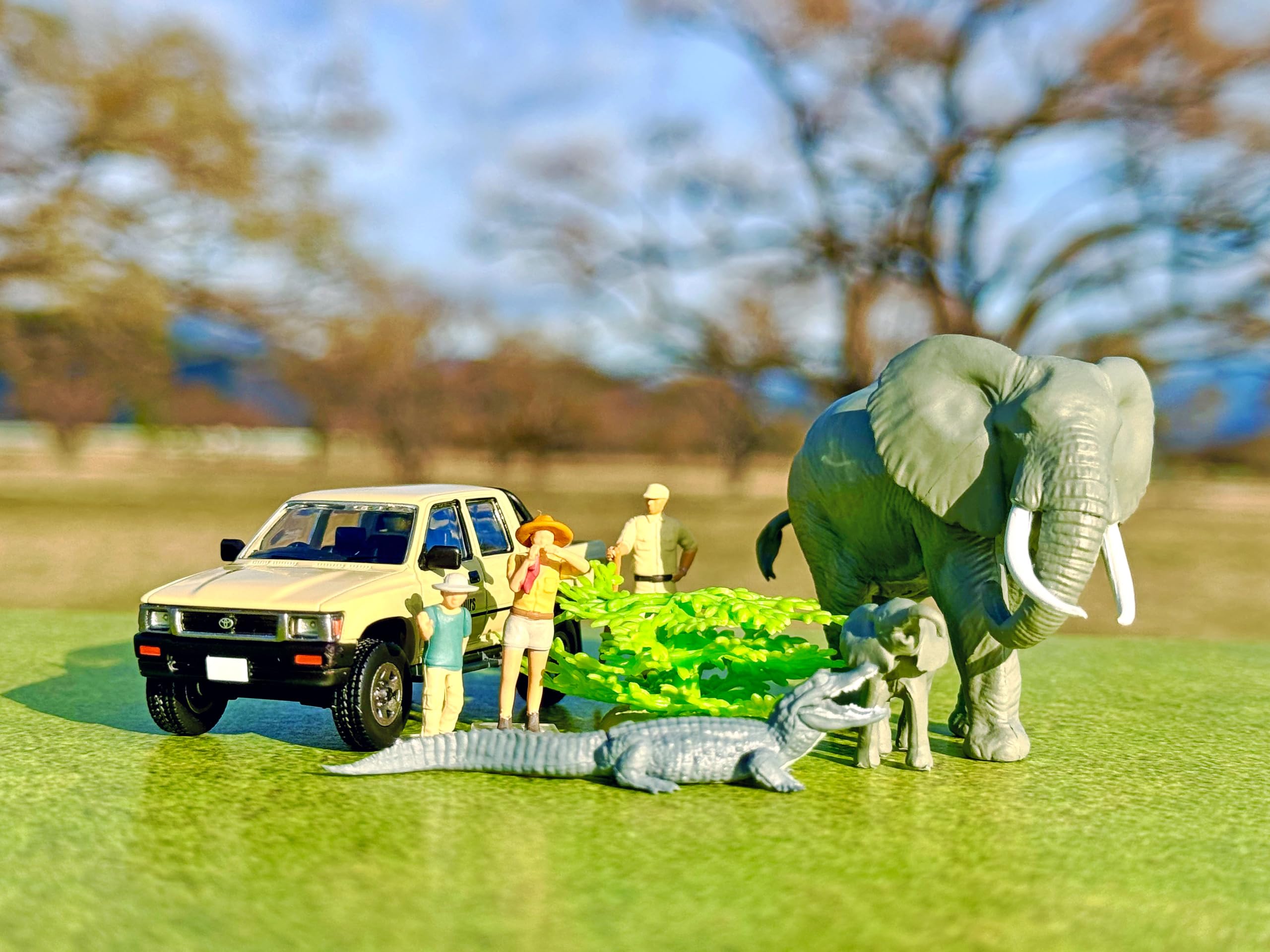 トミーテック 海洋堂×TLV ジオコレ64 サファリ2（ハイラックス4WD） 海洋堂×トミカリミテッド ヴィンテージ ジオコレ64 ＃カー
