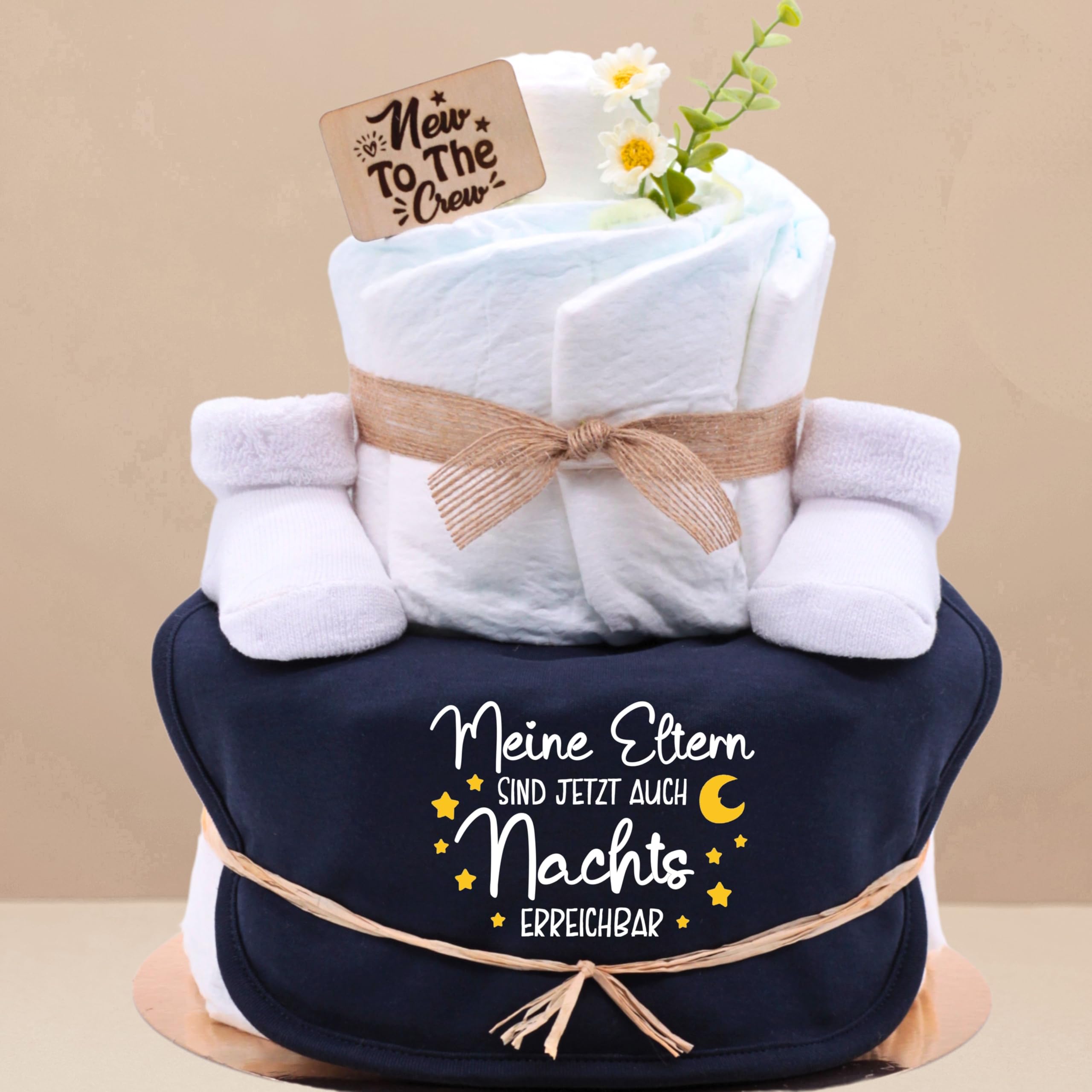 Trend Mama | Windeltorte | navy blau | Spruch wählbar | Lätzchen, Kuschelsocken |Geschenk Geburt (Design| Meine Eltern sind jetzt auch Nachts erreichbar)
