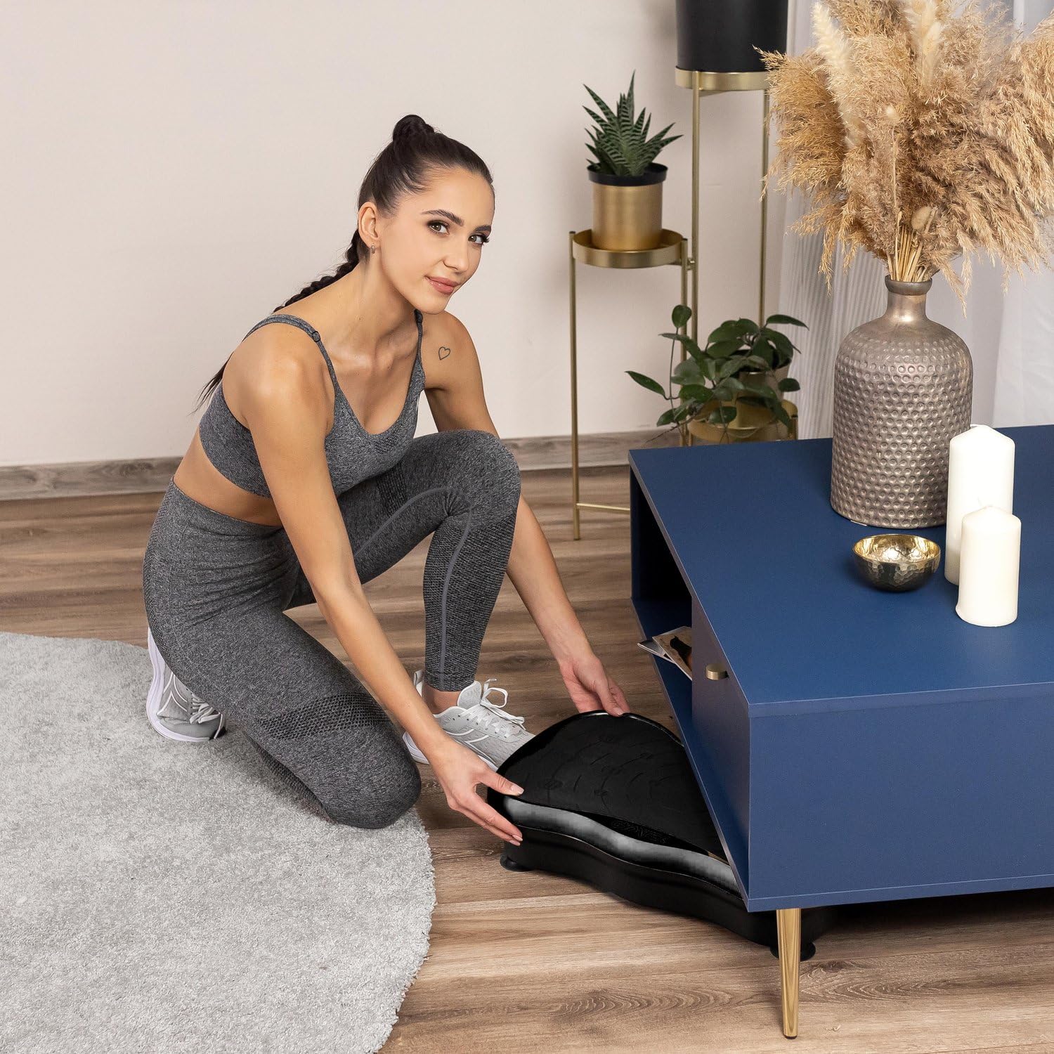 Gymtek Vibrationsplatte - Rüttelplatte Sport für Zuhause mit 99 Geschwindigkeitsstufen, 5 Trainingsprogrammen und Touchscreen – Ideal für Gewichtsabnahme, Fettverbrennung und Muskelaufbau