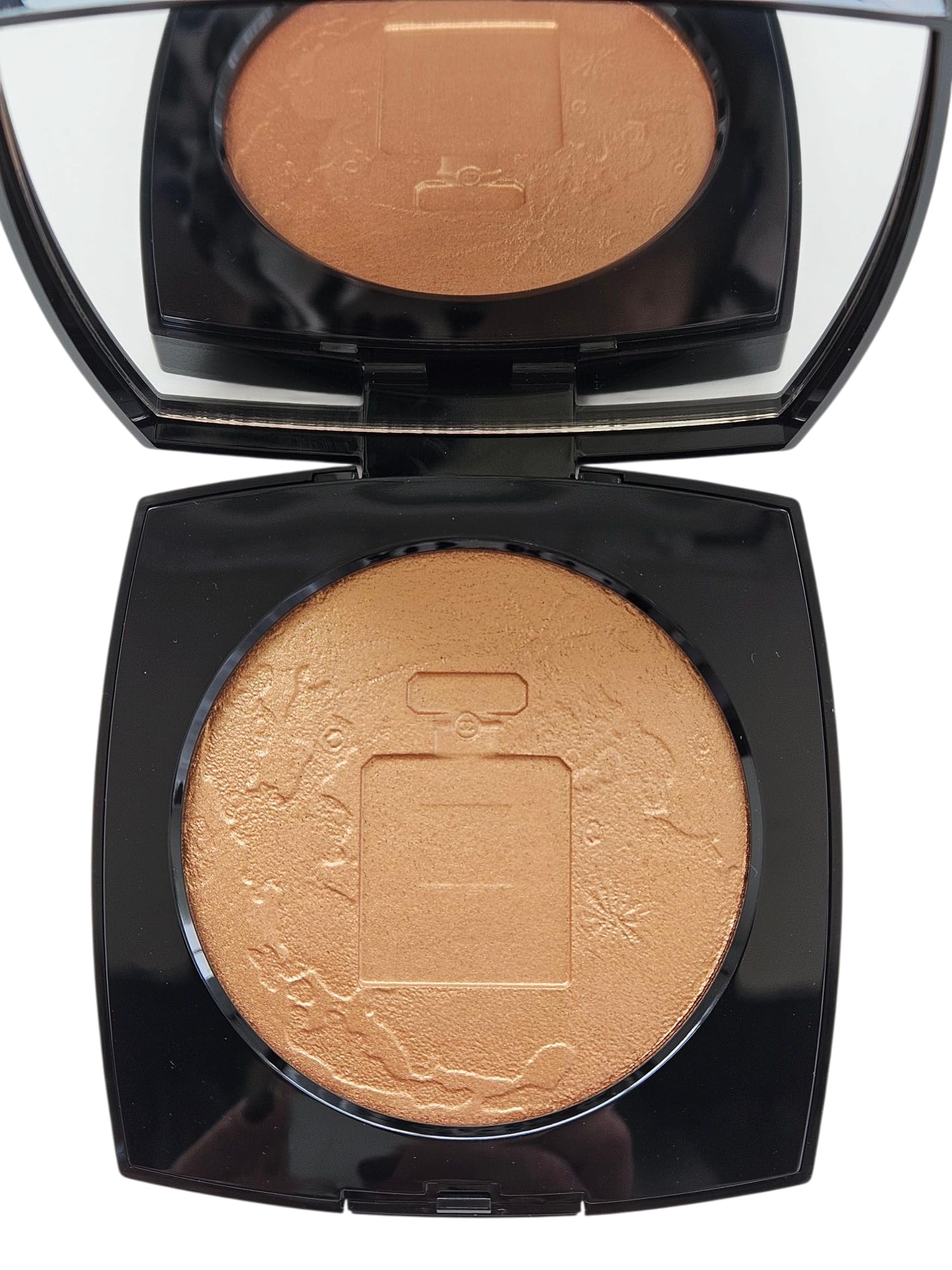 CHANEL エクラ ルネール ECLAT LUNAIRE CHANEL ÉCLAT LUNAIRE OR ROSE Face Powder 16g Special Edition