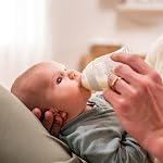 NUK First Choice Baby Bottles, 3+ Months, 300ml, Anti Colic Feeding Bottle, Temperature Control Indicator, Neutral, 3 Count