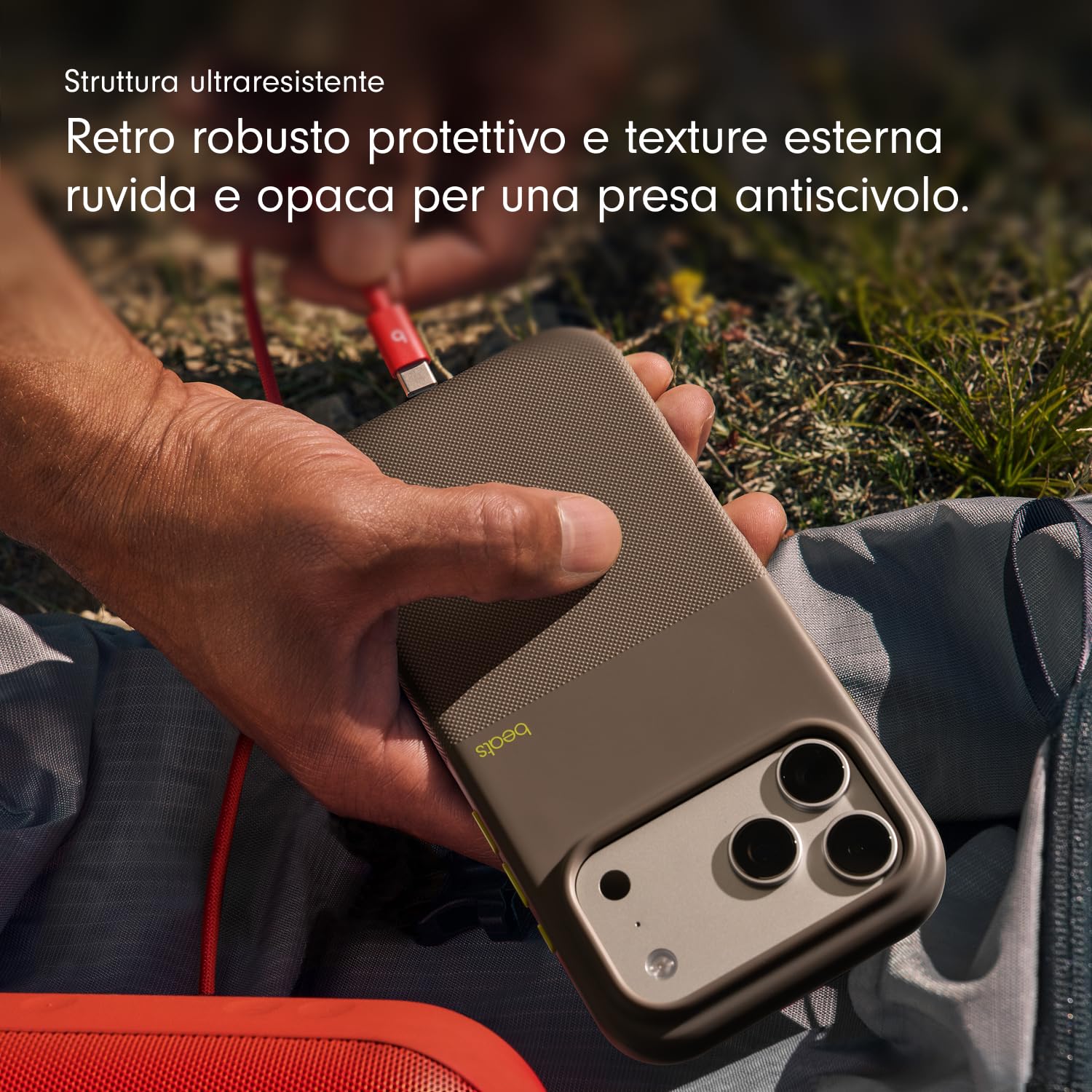 Beats Custodia Robusta per iPhone 17 Pro Max con MagSafe e Controllo fotocamera, testata per graffi e cadute, con texture opaca e fodera in microfibra - Grigio Alpi