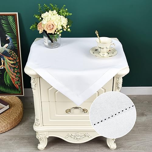 NEWISHER Mantel cuadrado pequeño de lino sintético neutro con borde de vainica, color blanco sólido, para comedor, cocina, fiesta, vacaciones,