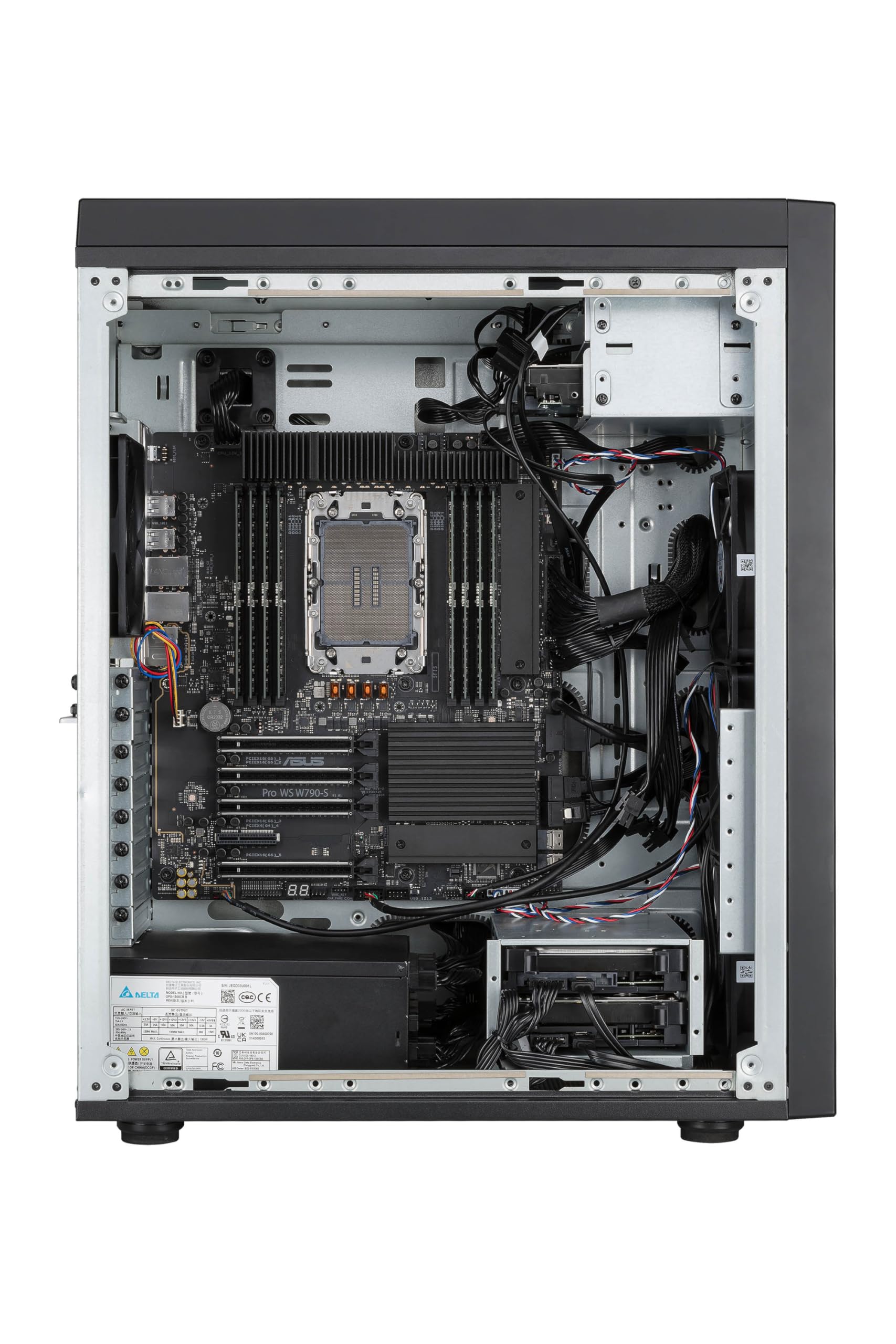 ASUS ExpertCenter Pro ET700I W7-B-750 Performance AI workstation supporta Intel Xeon W-3400 / W-2400, PCIe 5.0, DDR5 ECC, 2x 2.5Gb LAN, 2x M.2, 2x supporto GPU, 750W 80 PLUS Gold PSU, USB 20Gbps