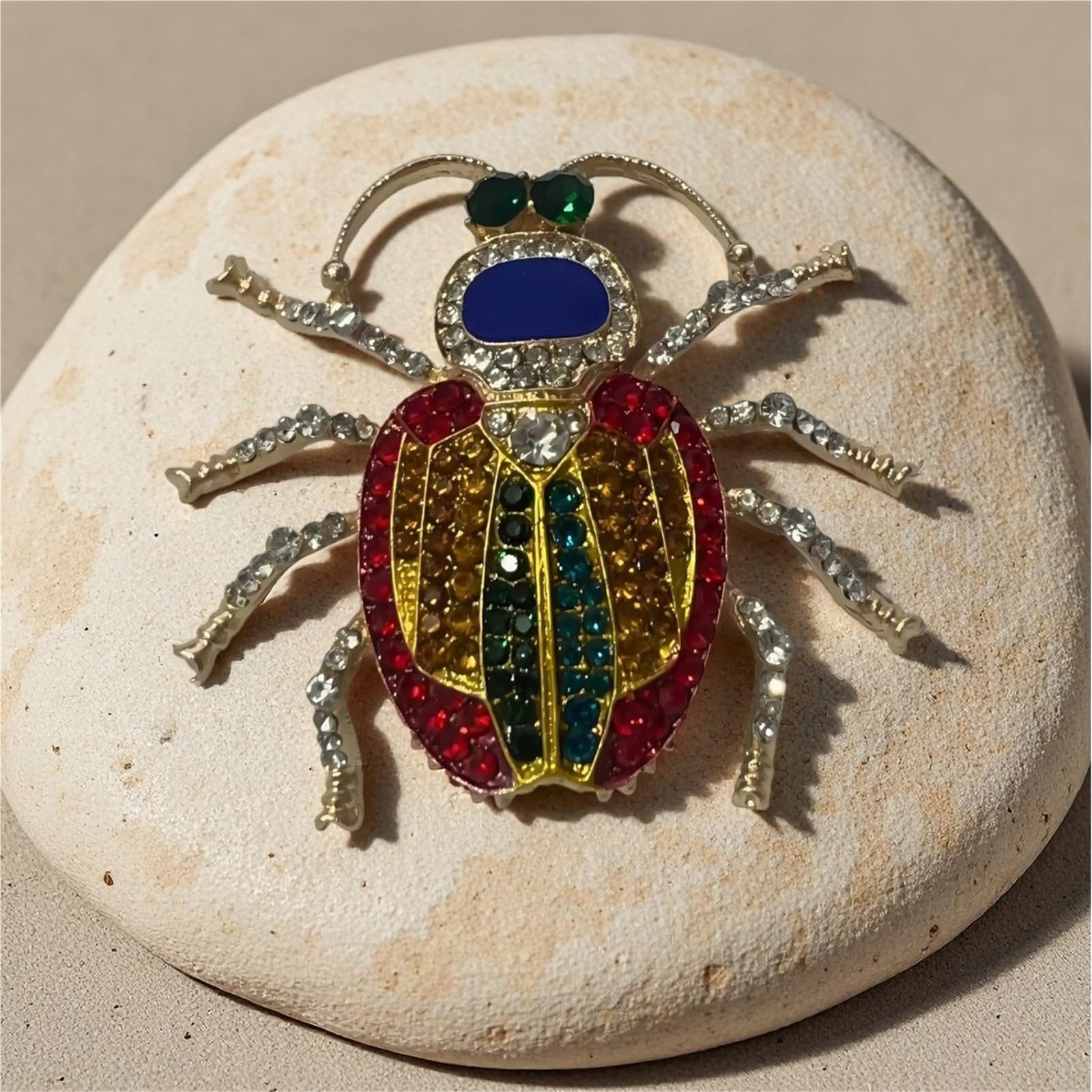 Broche de mariquita colorido retro europeo, exquisito pin de aleación con diamantes de imitación para hombres y mujeres