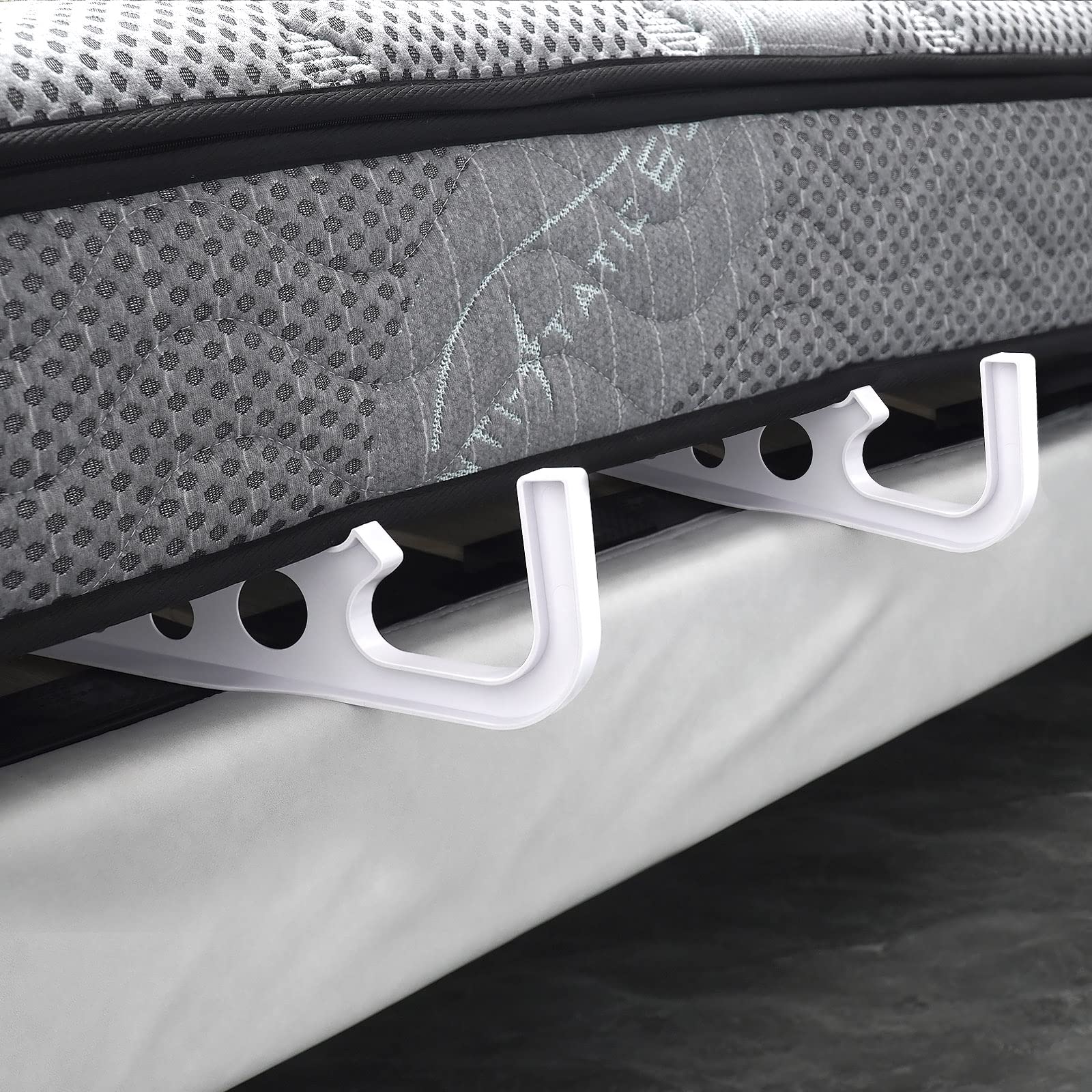 Aoonee Bed Maker Mattress Lifter,Mattress Lifter for Changing Sheets,Mattress Wedge,Save Your time and Energy to Tucks Sheets or Bed Skirts,Relieve Body Strain 2Pack- White