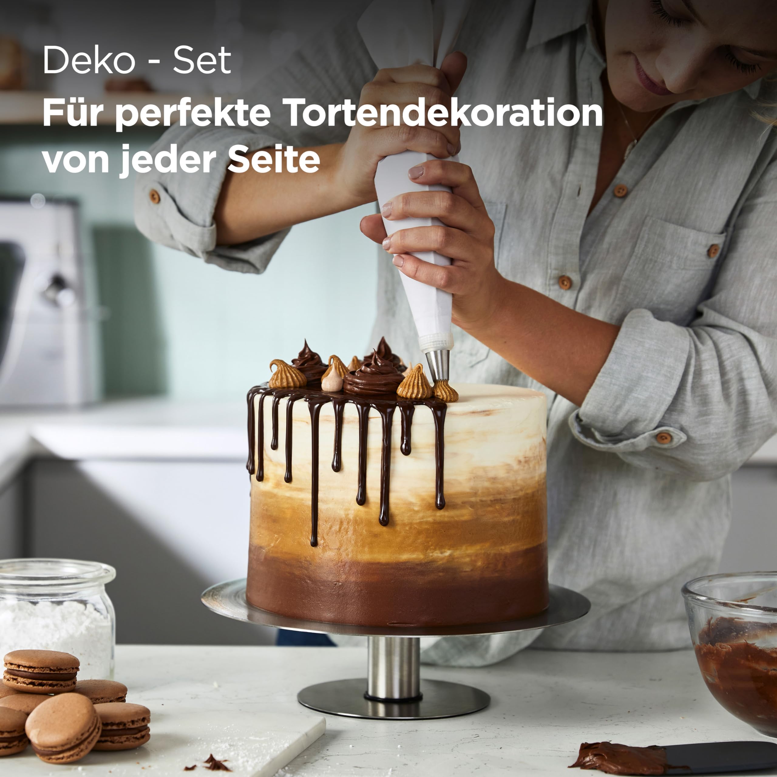 Kenwood Tortendekorationsset KWSD100, Deko-Set für Kuchen und Torten inkl. Tortenplatte, Spritzbeutel, 3 Teigschaber, Winkel- und Streichpalette und Tortensäge, Edelstahl