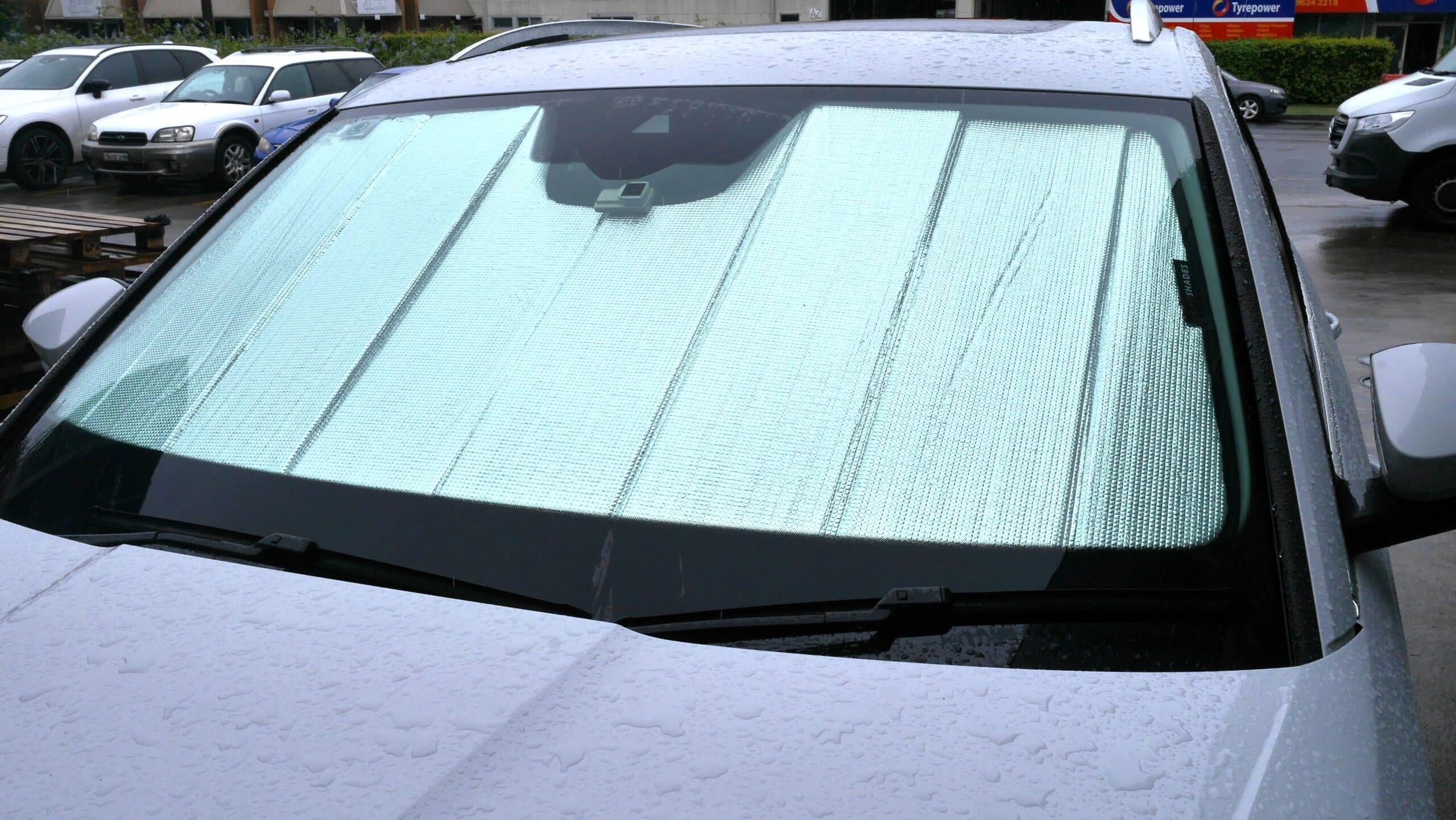 Snap Shades do Skoda Kodiaq osłona przeciwsłoneczna na przednią szybę 1. generacji (2016-2024)