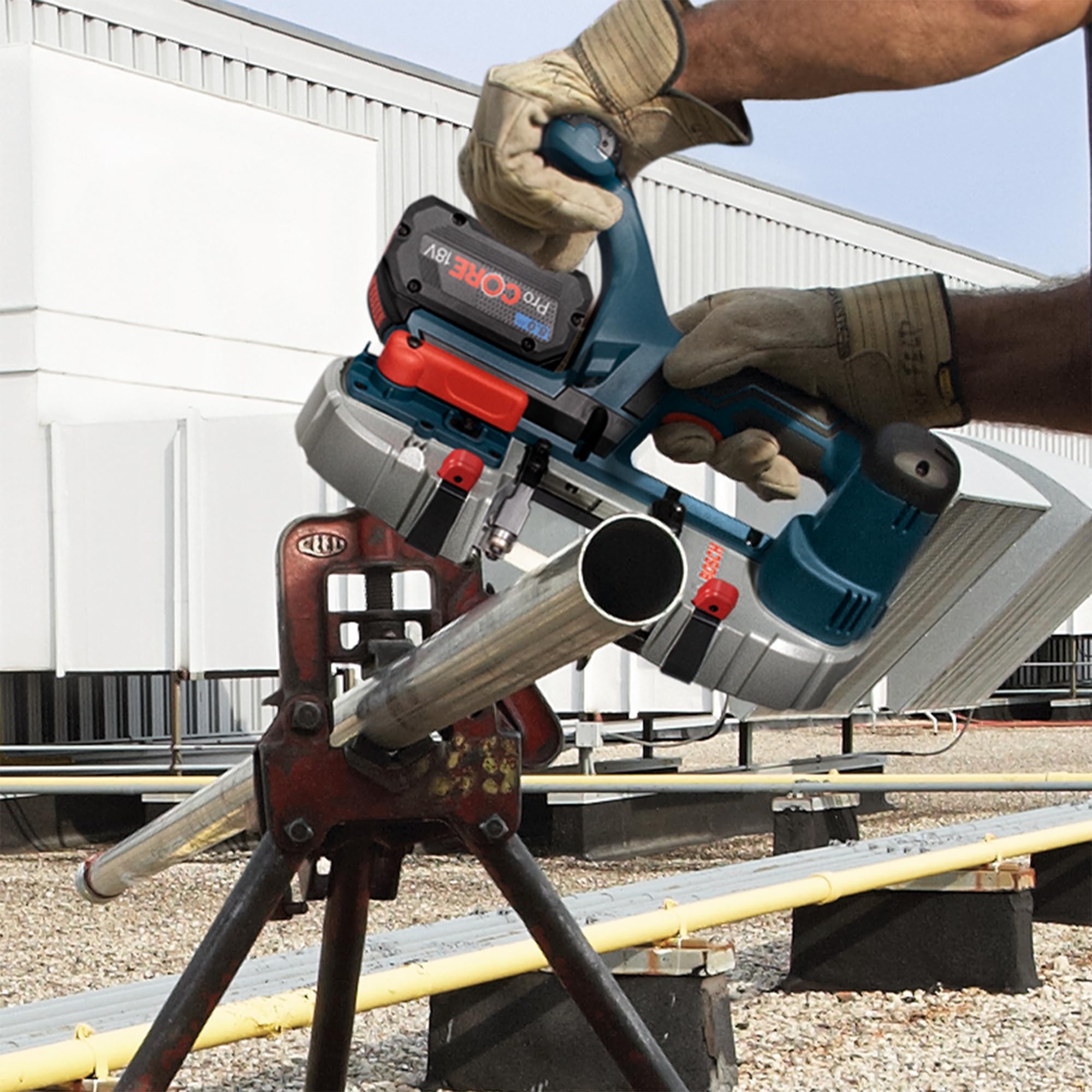 Bosch Professional 18V System Akku Bandsäge GCB 18V-63 (inkl. 1 Bandsägeblätter, ohne Akku/Ladegerät)