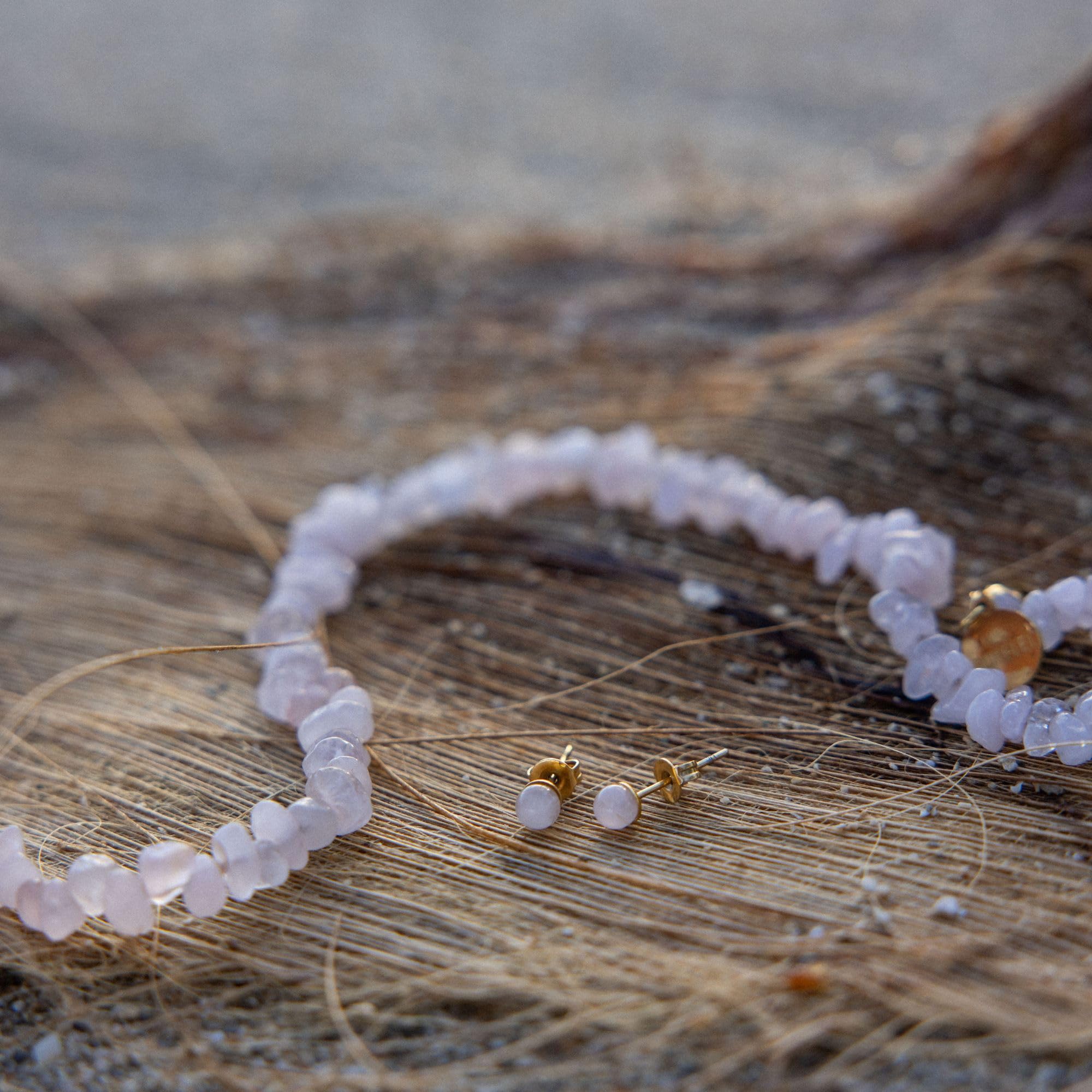 Purelei Rose Quartz Kette, Damen Halskette aus langlebigem Edelstahl, Wasserfeste Splitterkette aus natürlichem Rosenquarz, 35-40 cm cm Länge verstellbar