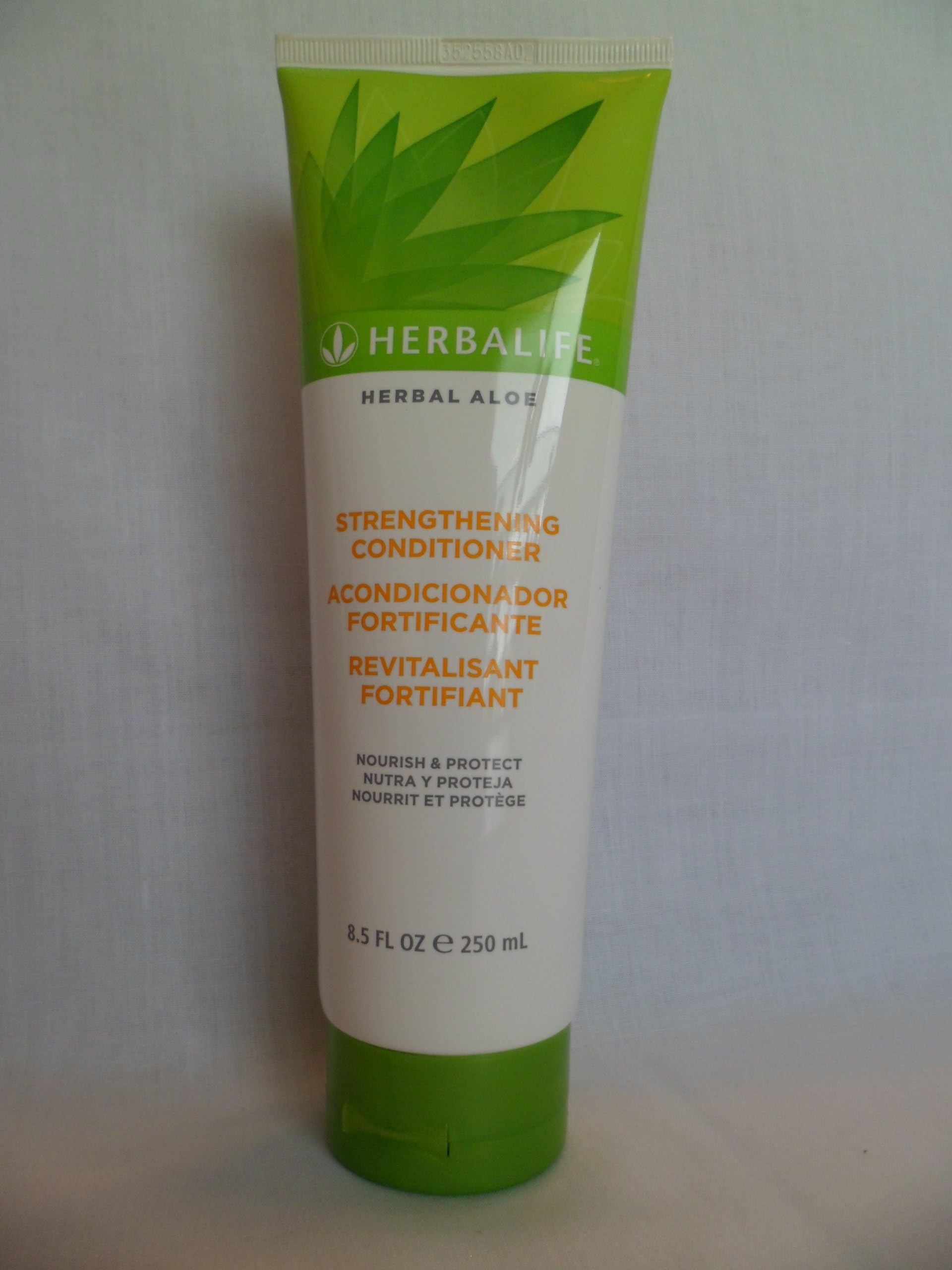 Herbalife Herbal Aloe Strengthening Conditioner (8.5oz)