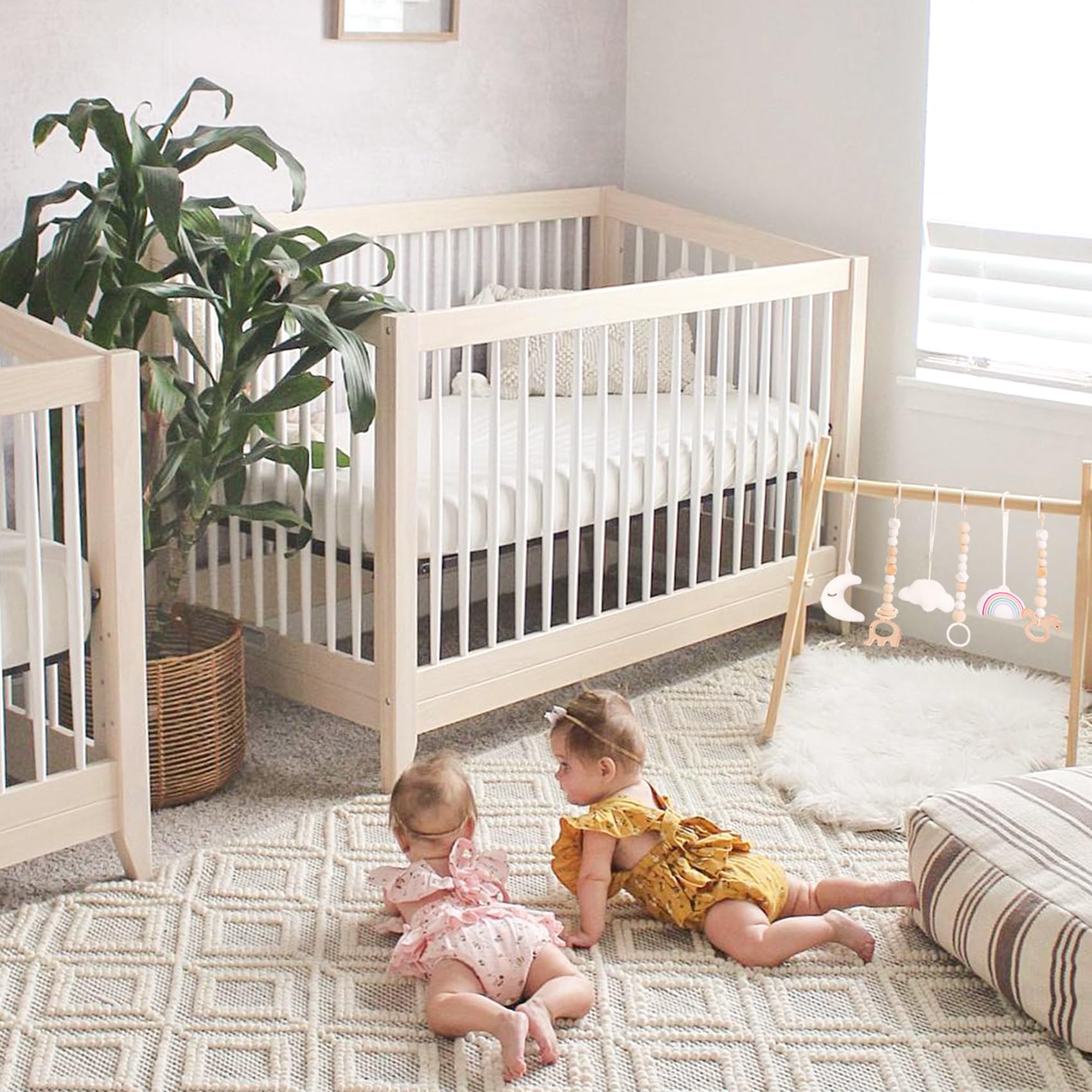 Mallify Spielbogen Baby Holz, Klappbar Spieltrapez mit 6 abnehmbaren Spielzeugen, Baby Gym Holz für Neugeborene