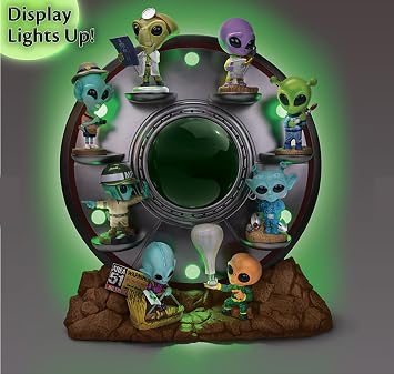 The Ashton-Drake Return to Roswell Alien Figure Collection, Illuminated UFO Display
