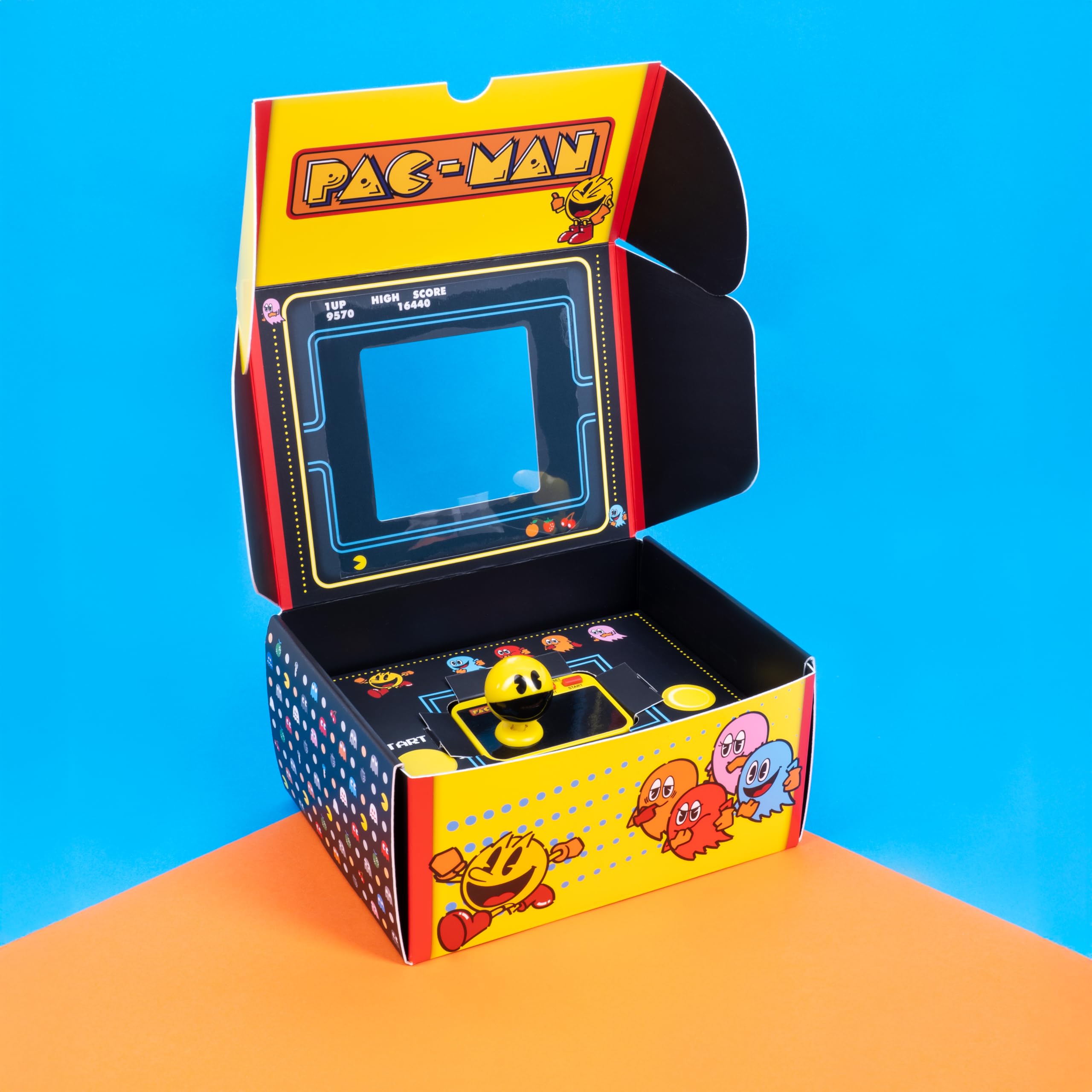 Fizz Creations PAC-Man Plug & Play. Juego de arcade retro para juegos. Controlador inalámbrico. Incluye cable HDMI. Juego clásico de Pac Man.